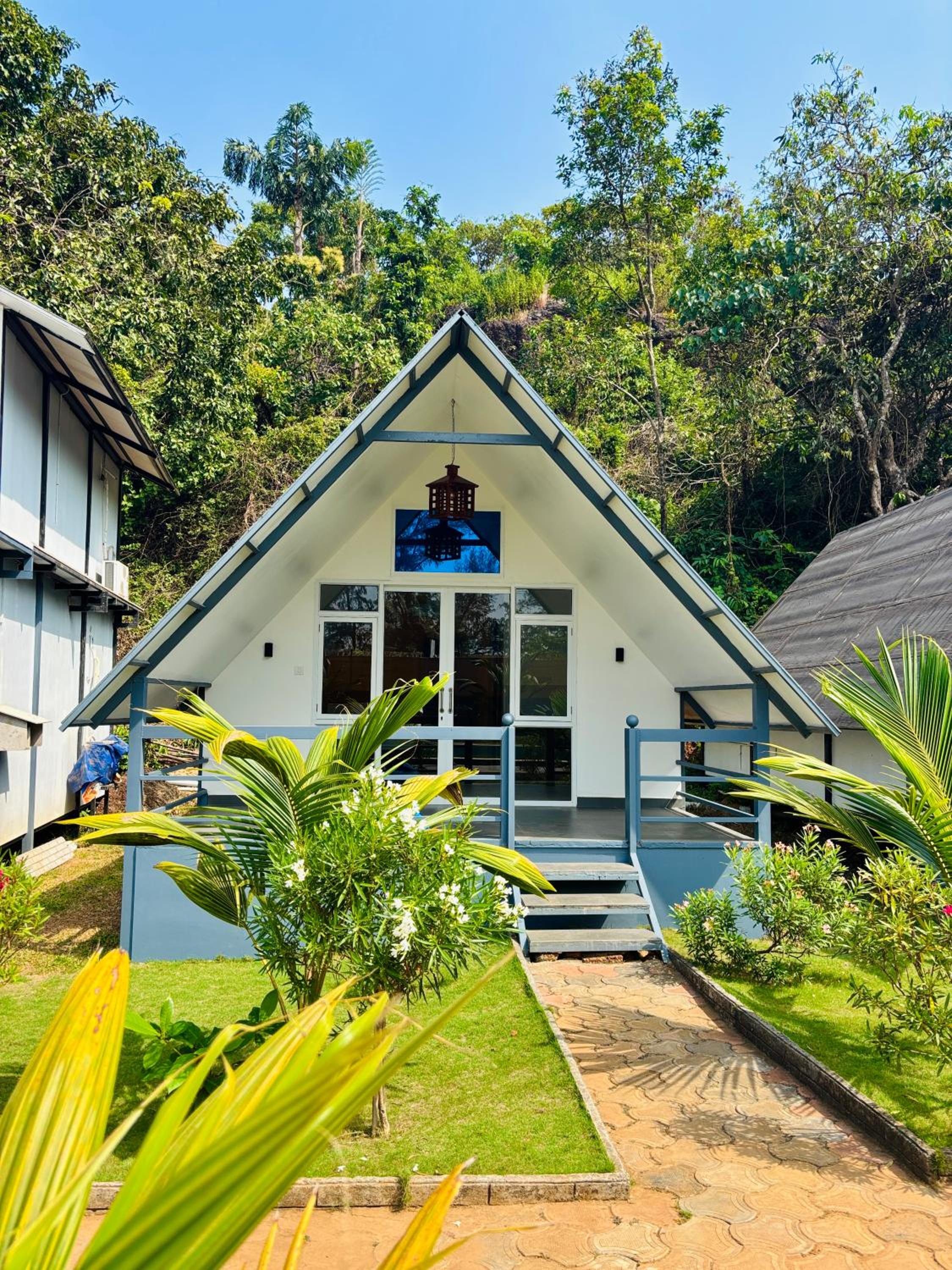 Villa with Garden View