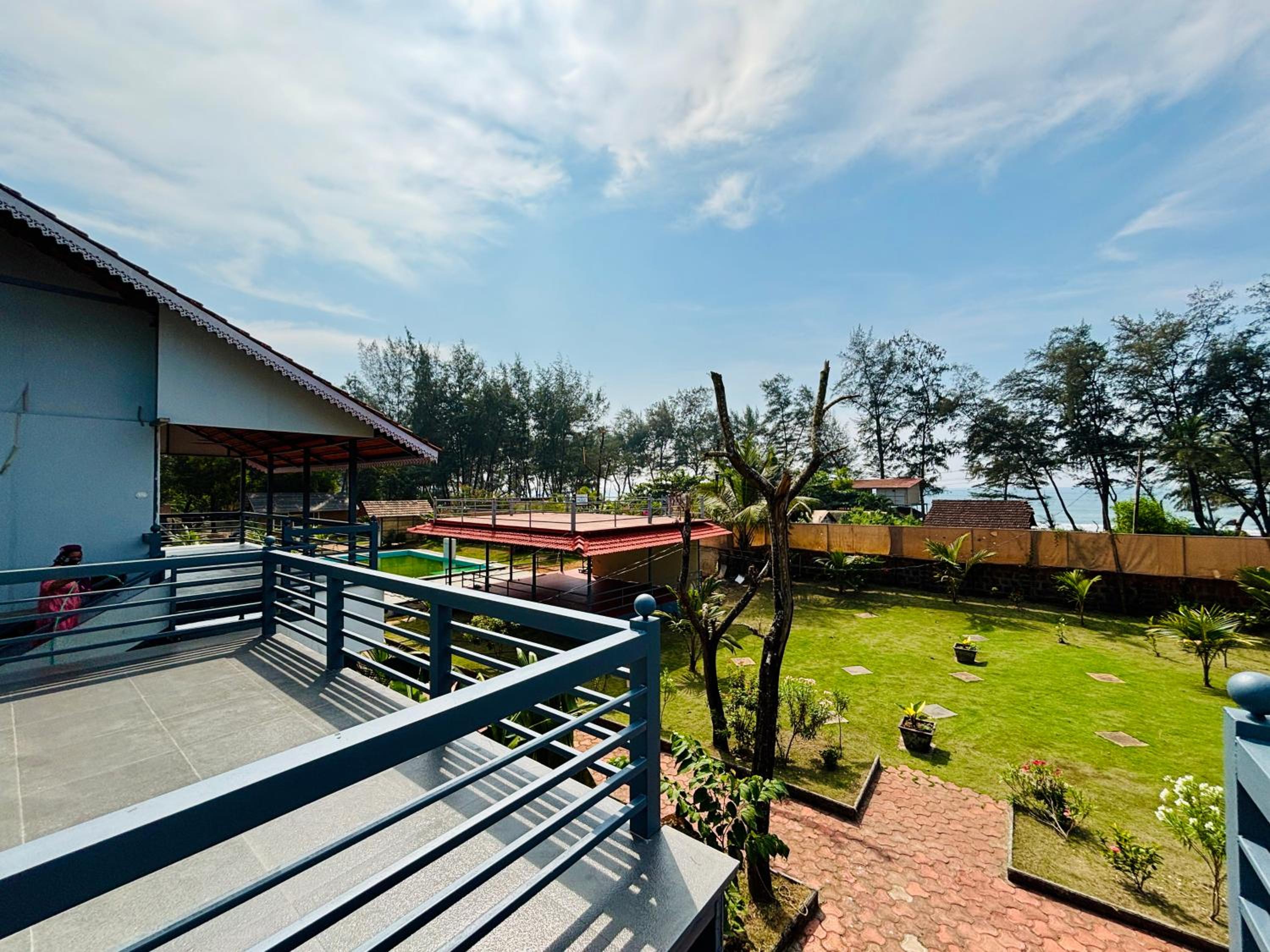 Villa with Sea View - Photo 3