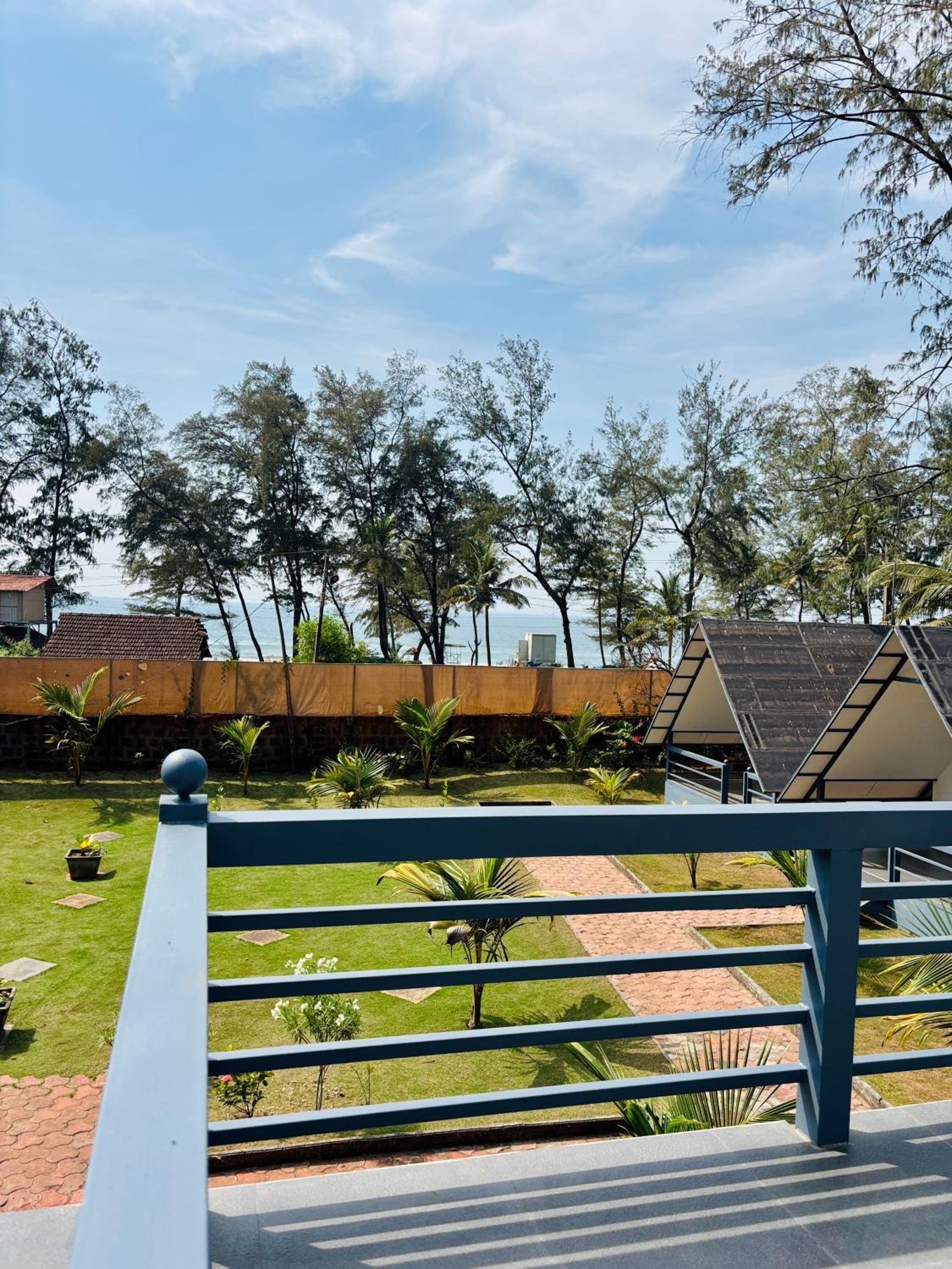 Villa with Sea View - Photo 4