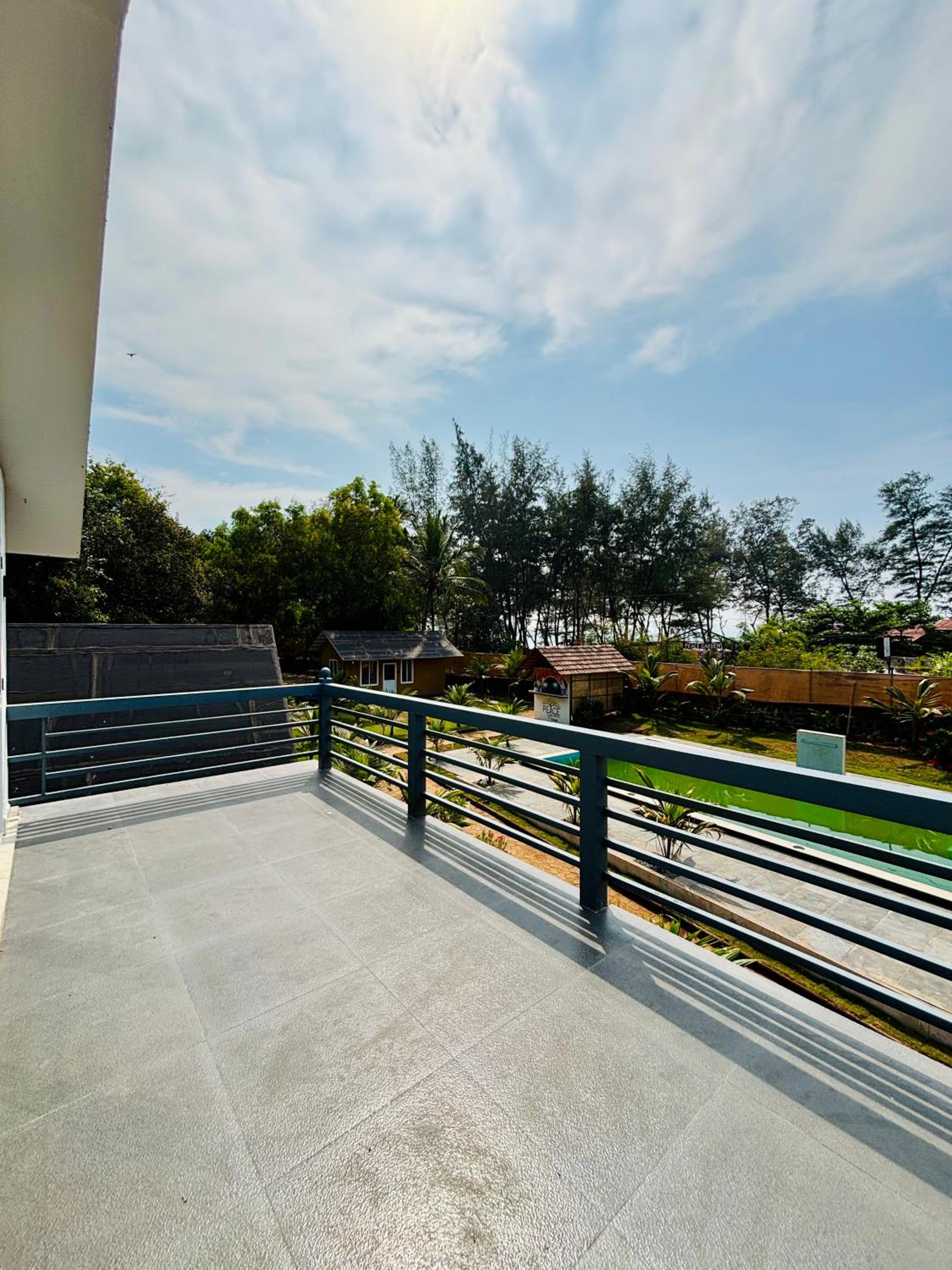 Villa with Sea View - Photo 5