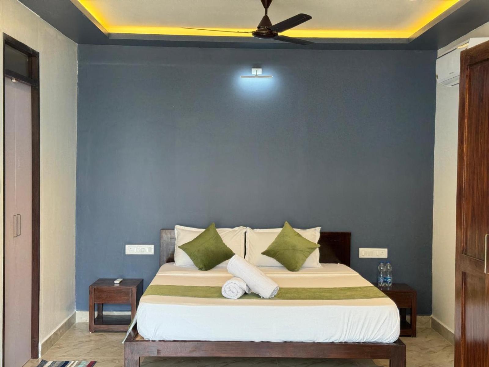 Villa with Sea View - Photo 11