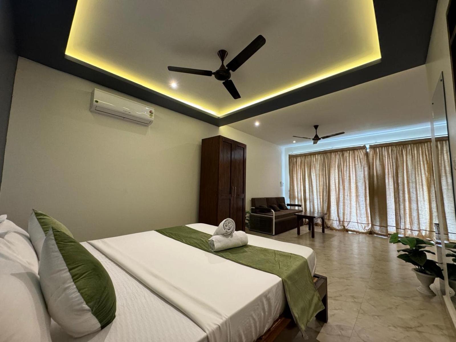 Villa with Sea View - Photo 13