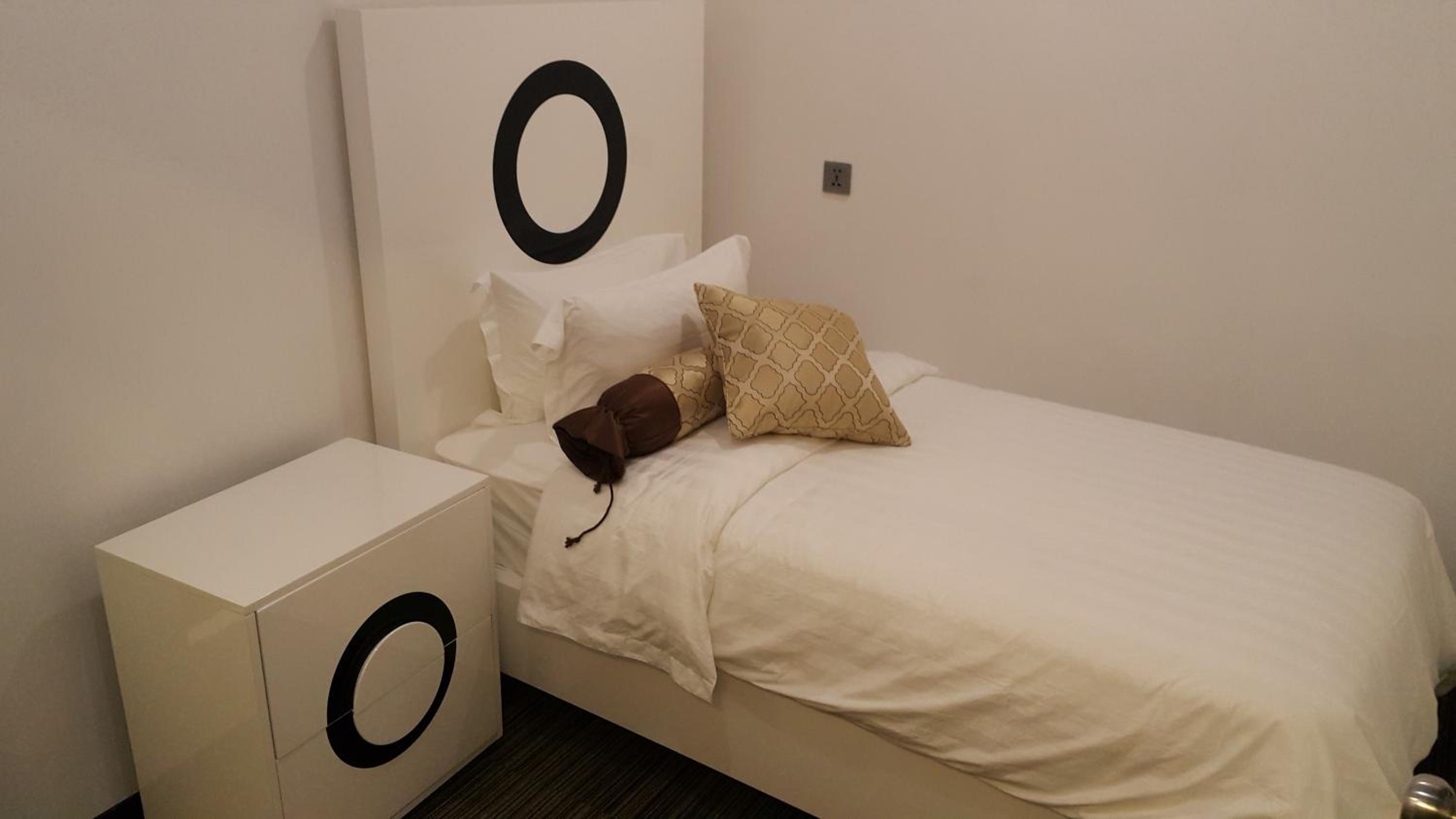 Executive Suite - Photo 3