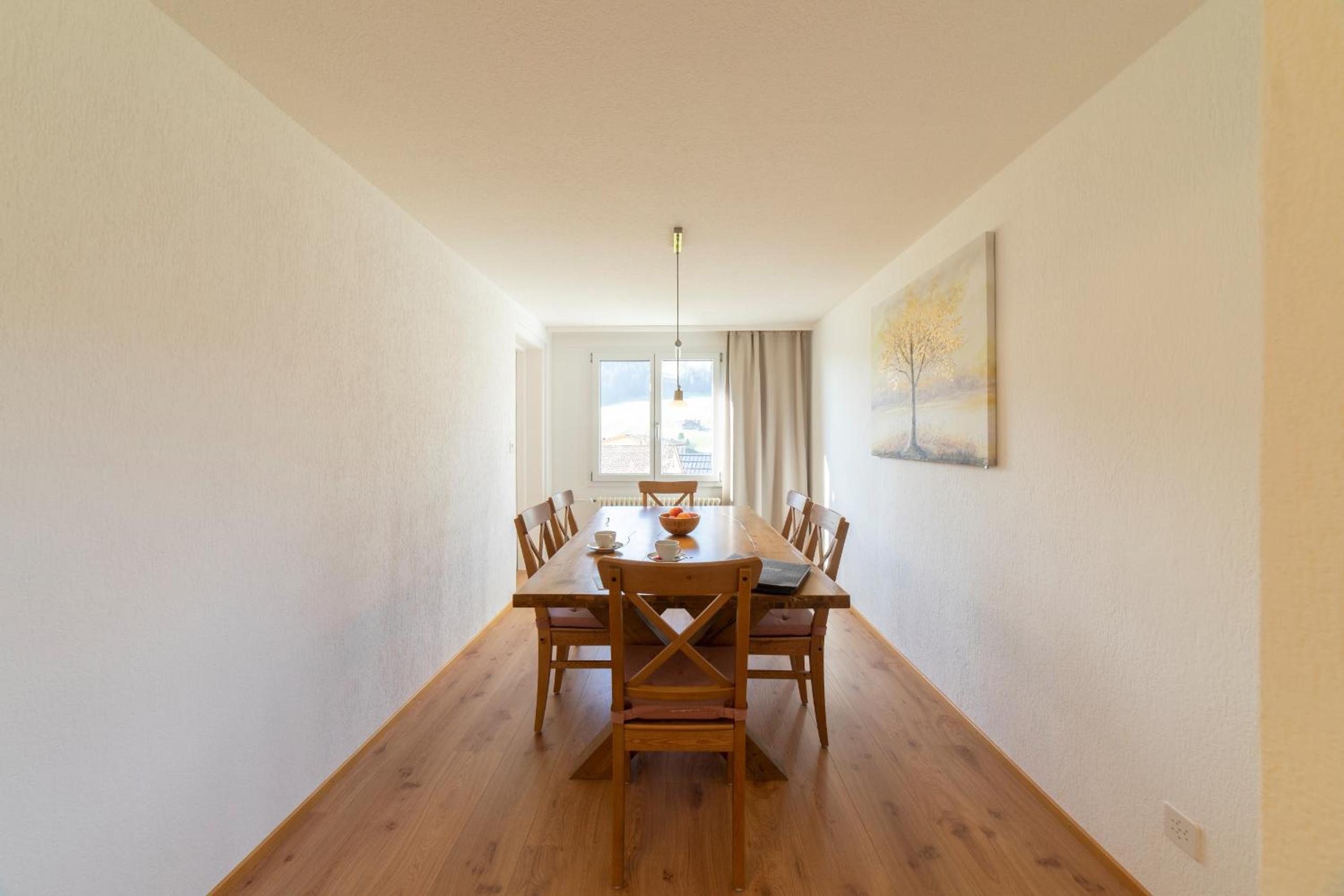 Apartment with Mountain View photo 2