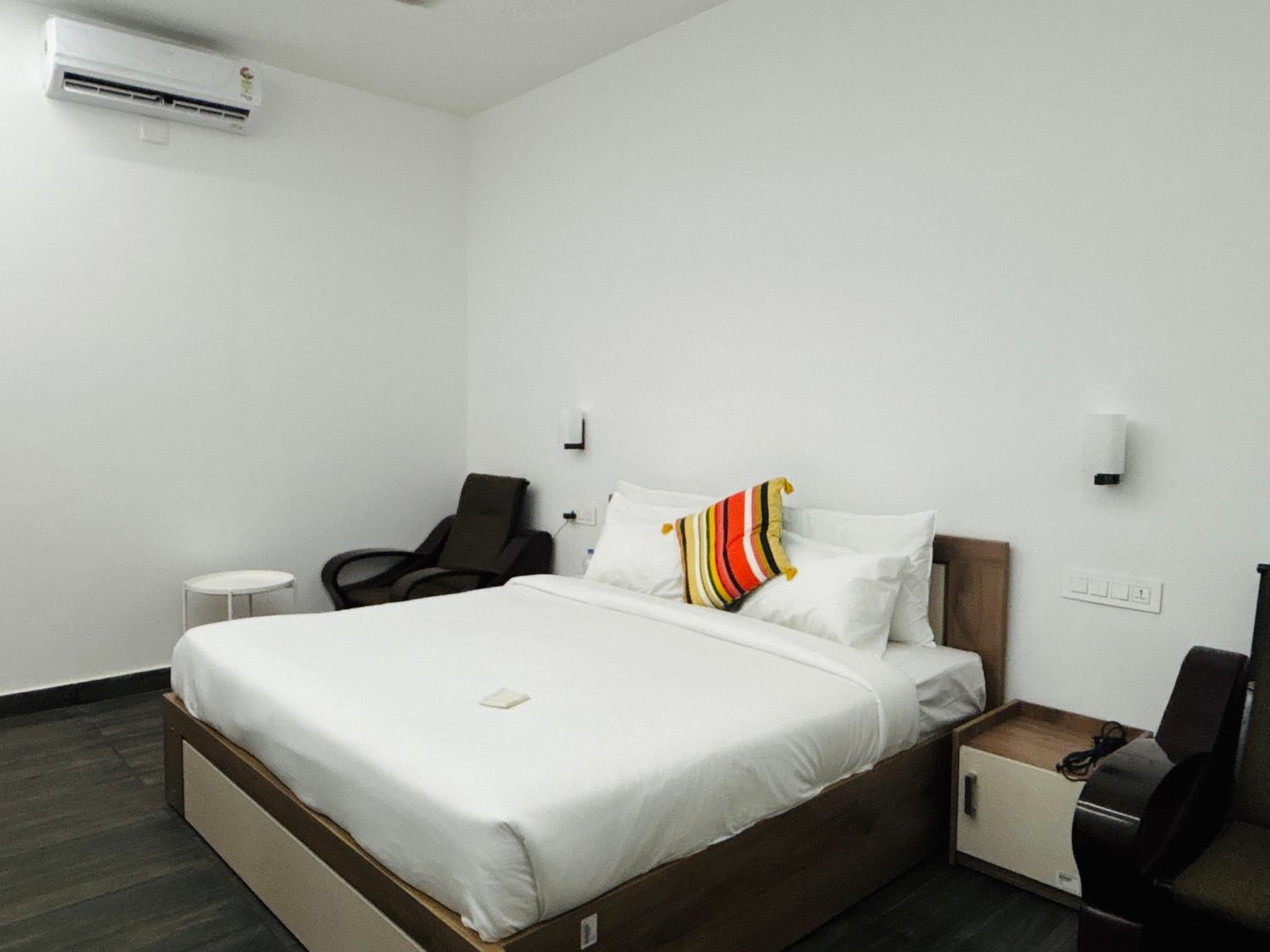 Superior King Room