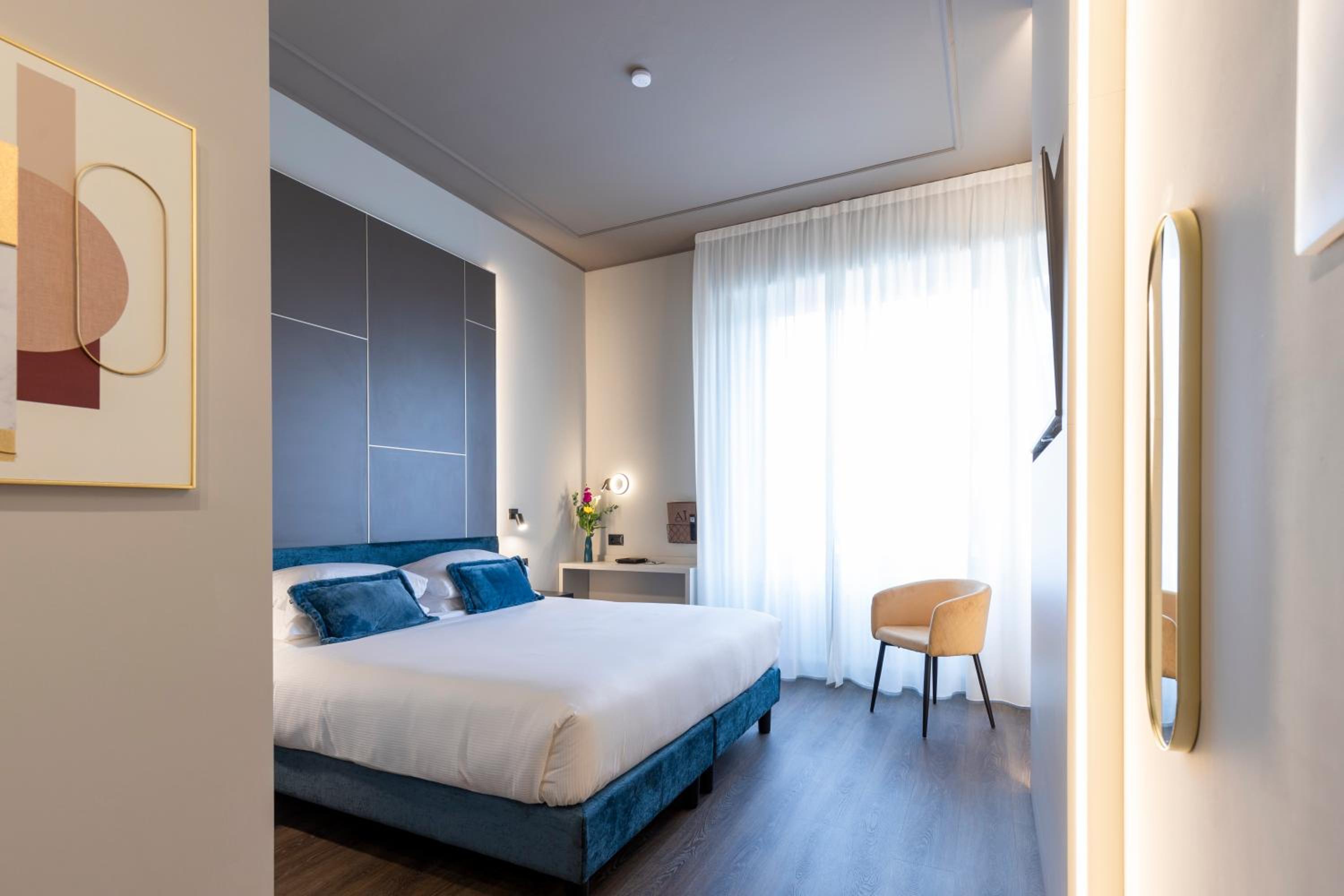 Large Double or Twin Room