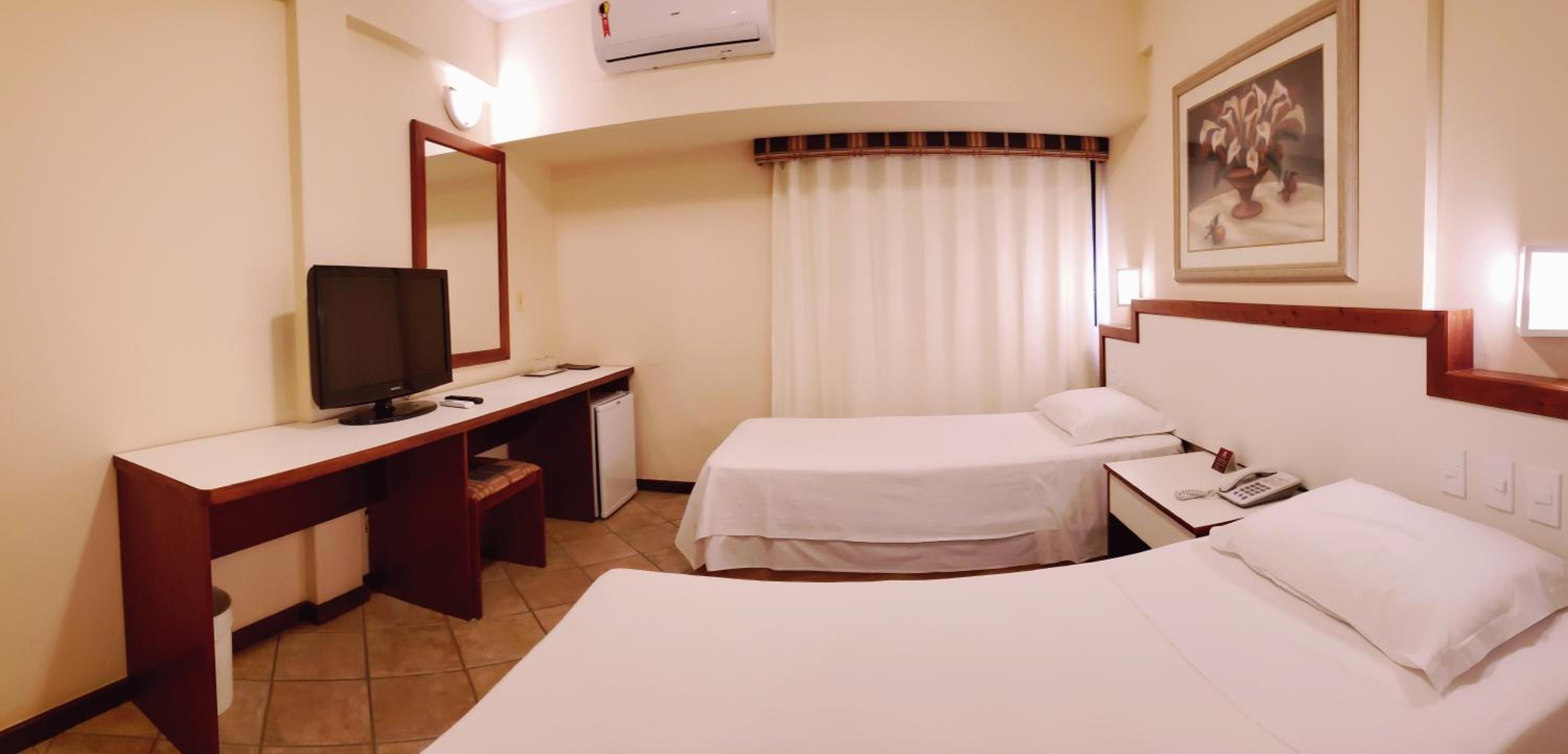 Quadruple Room - Photo 1