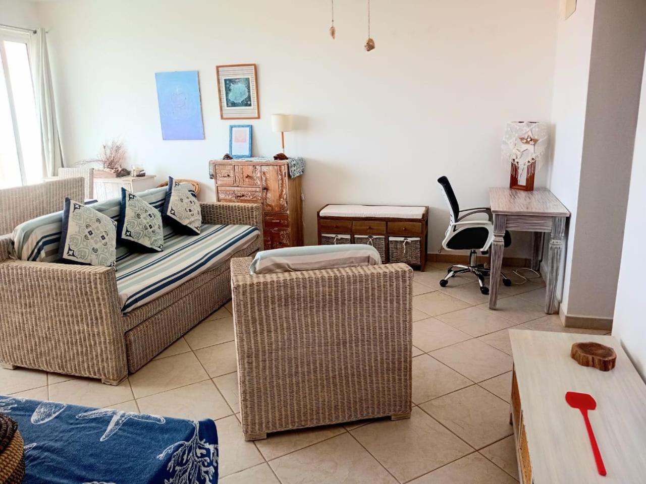 One-Bedroom Apartment - Oceanfront photo 3