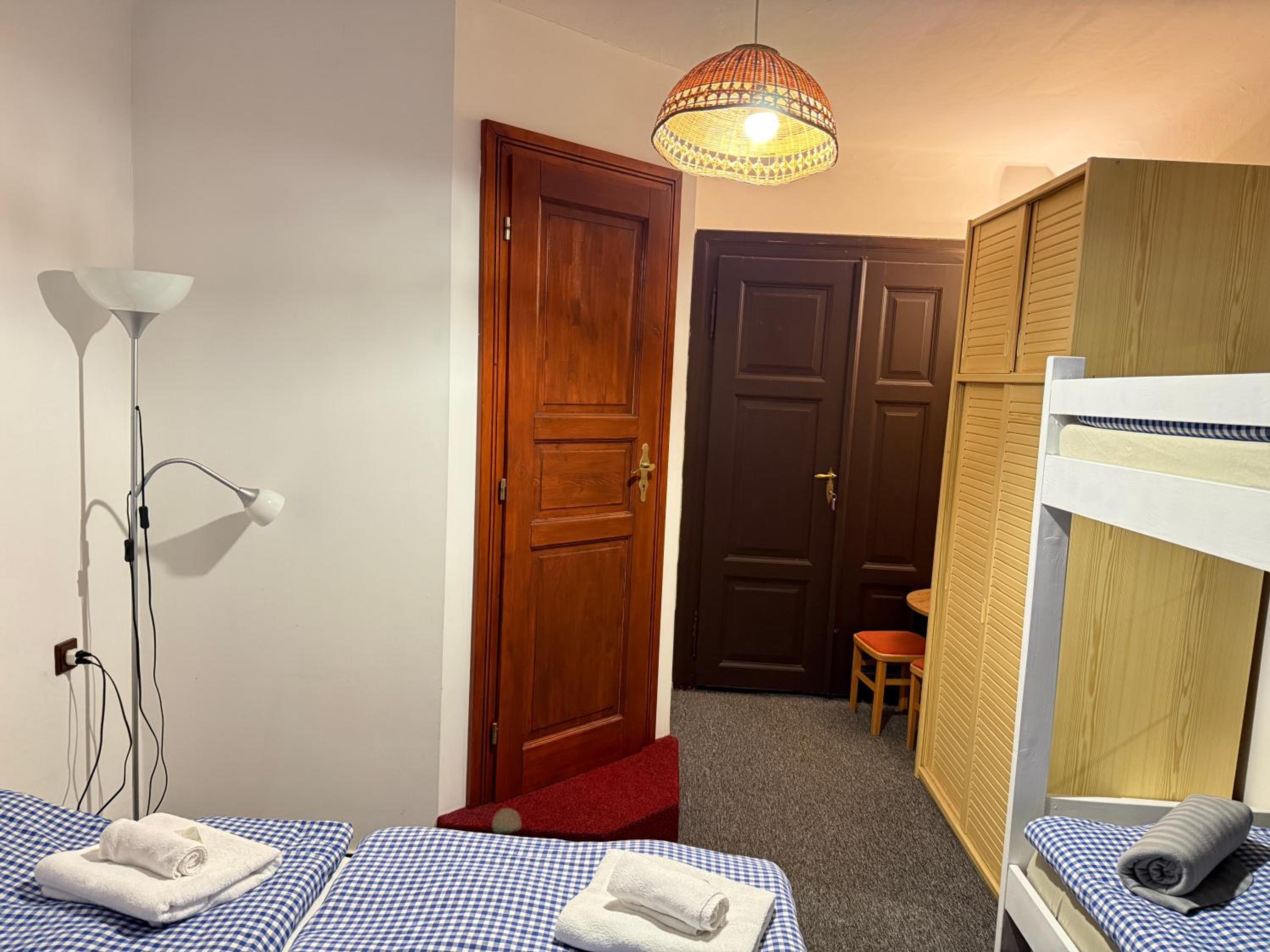 Quadruple Room with Private Bathroom photo 3