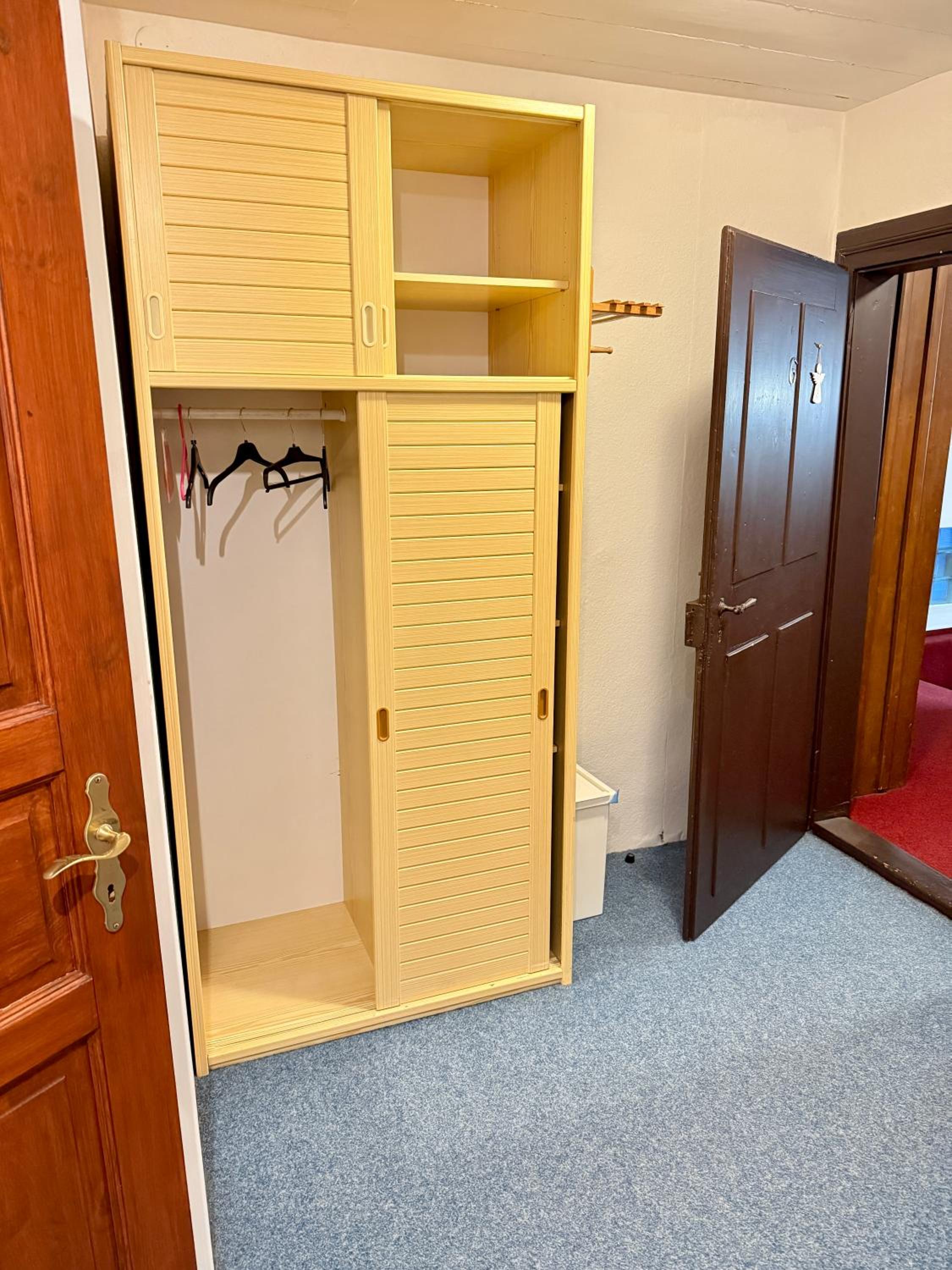 Quadruple Room with Private Bathroom photo 3