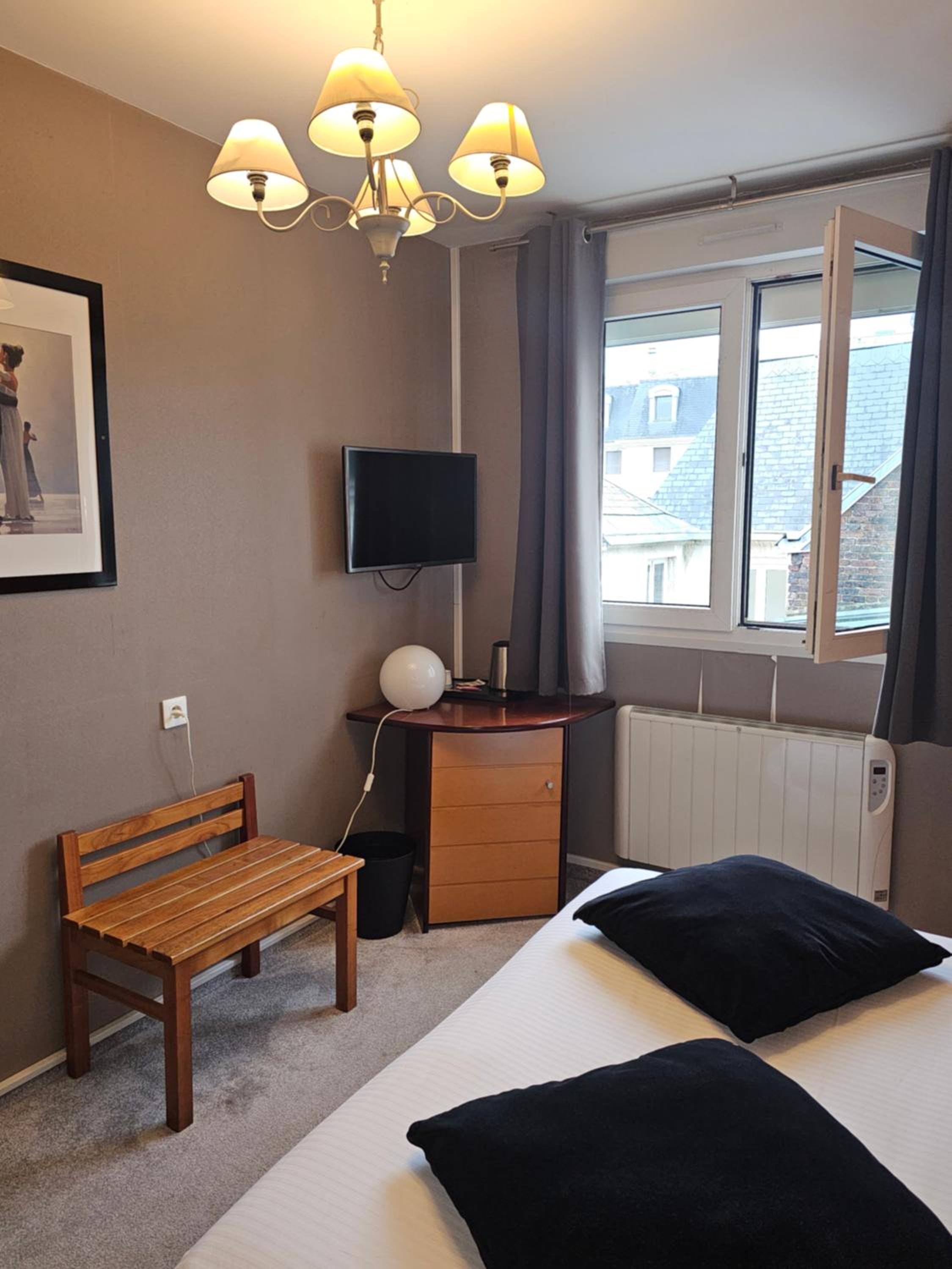 Standard Double Room photo 3