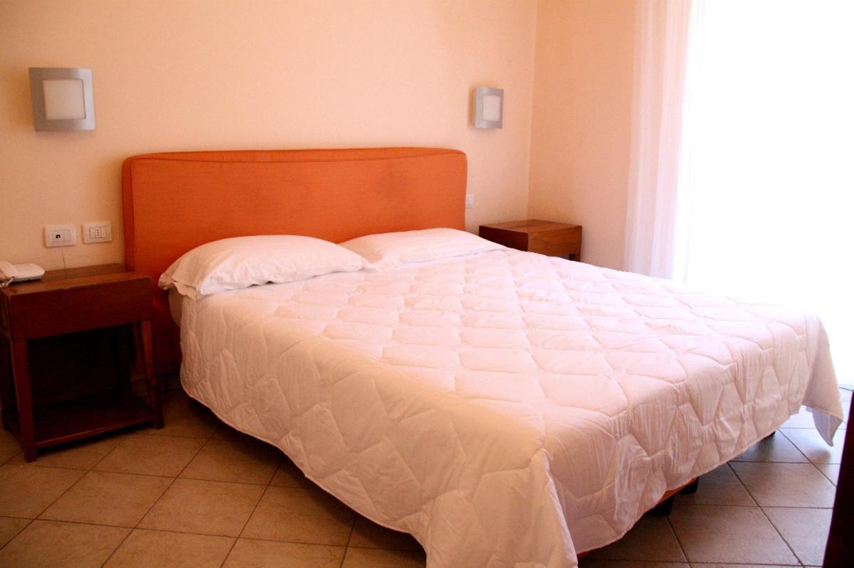Superior Double or Twin Room with Balcony photo 2