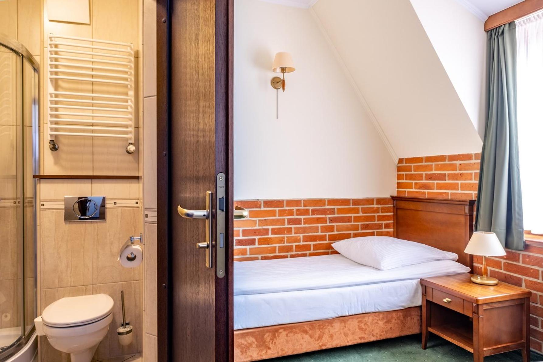 Large Single Room