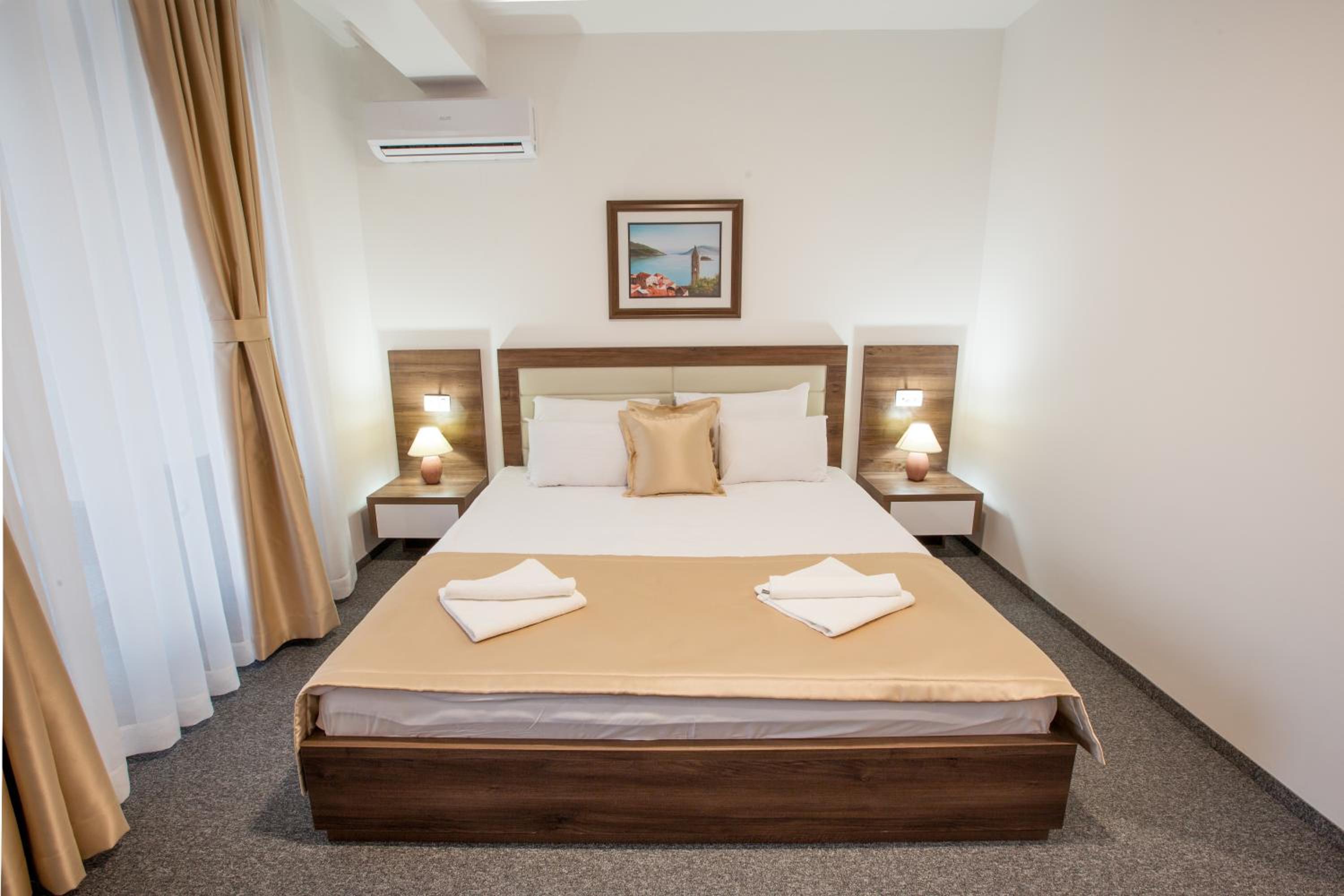 Double Room with Terrace - Photo 2