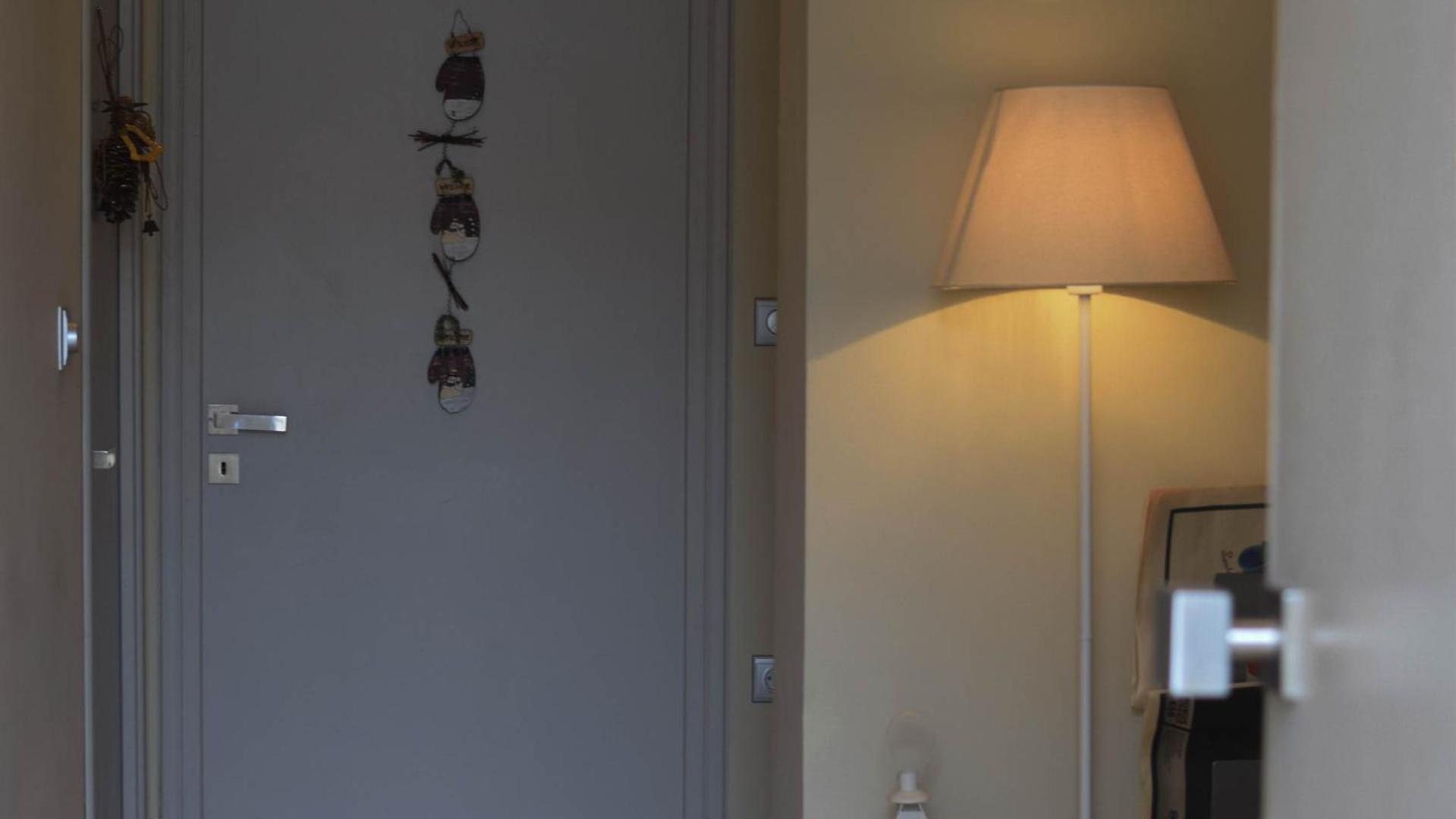 Studio Apartment - Photo 13
