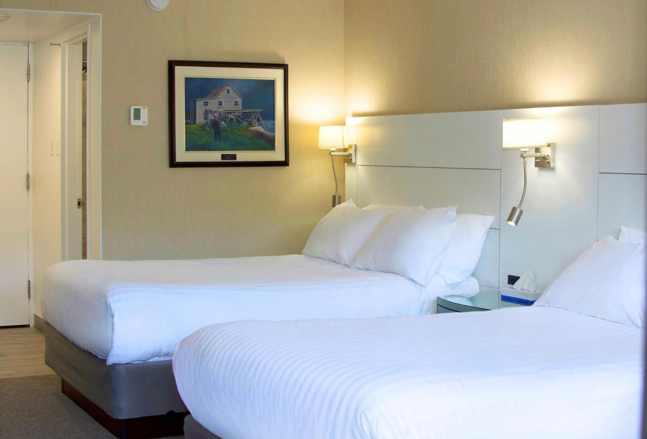 Deluxe Room with Two Double Beds with Harbor View photo 1