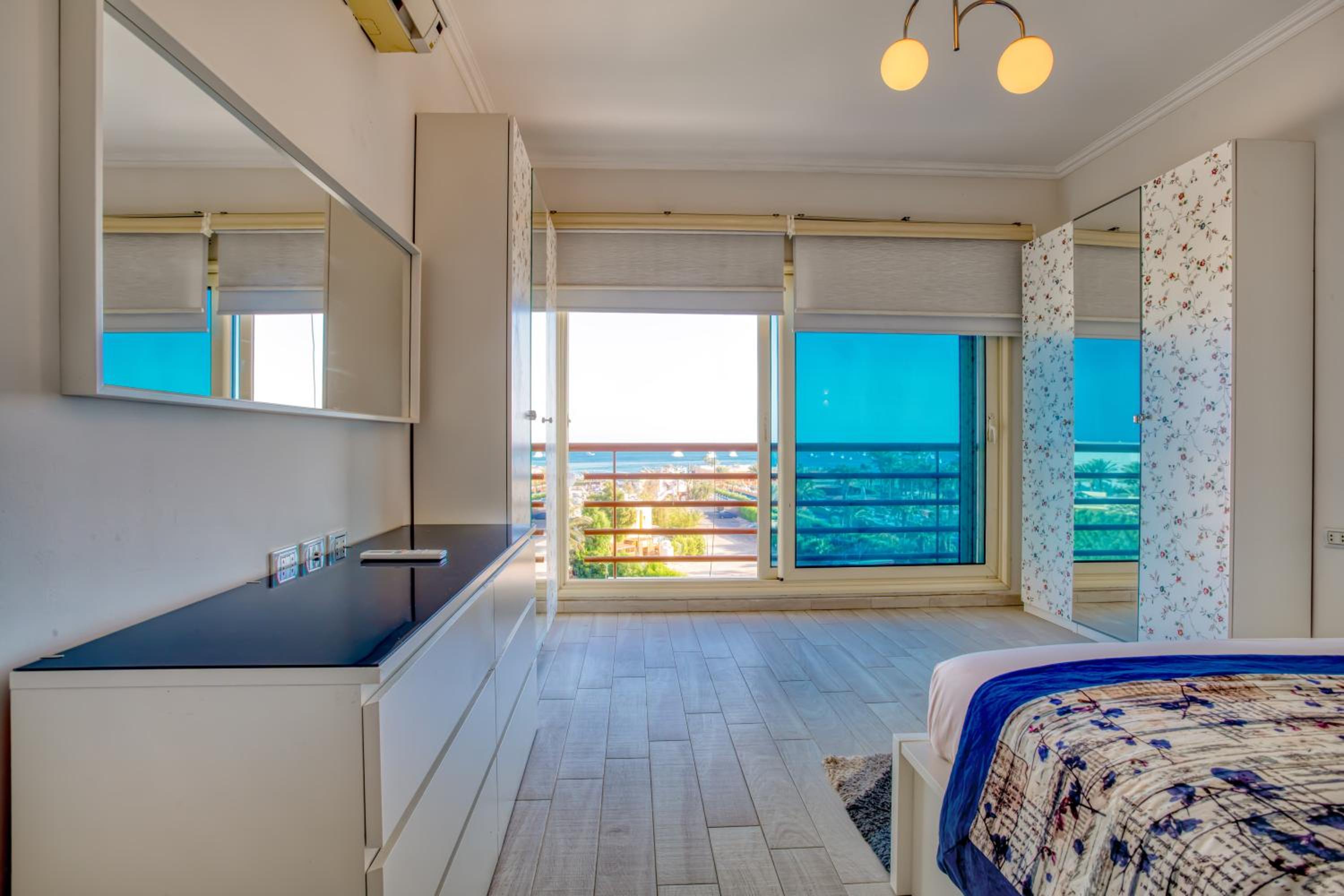 One-Bedroom Apartment with Ocean View