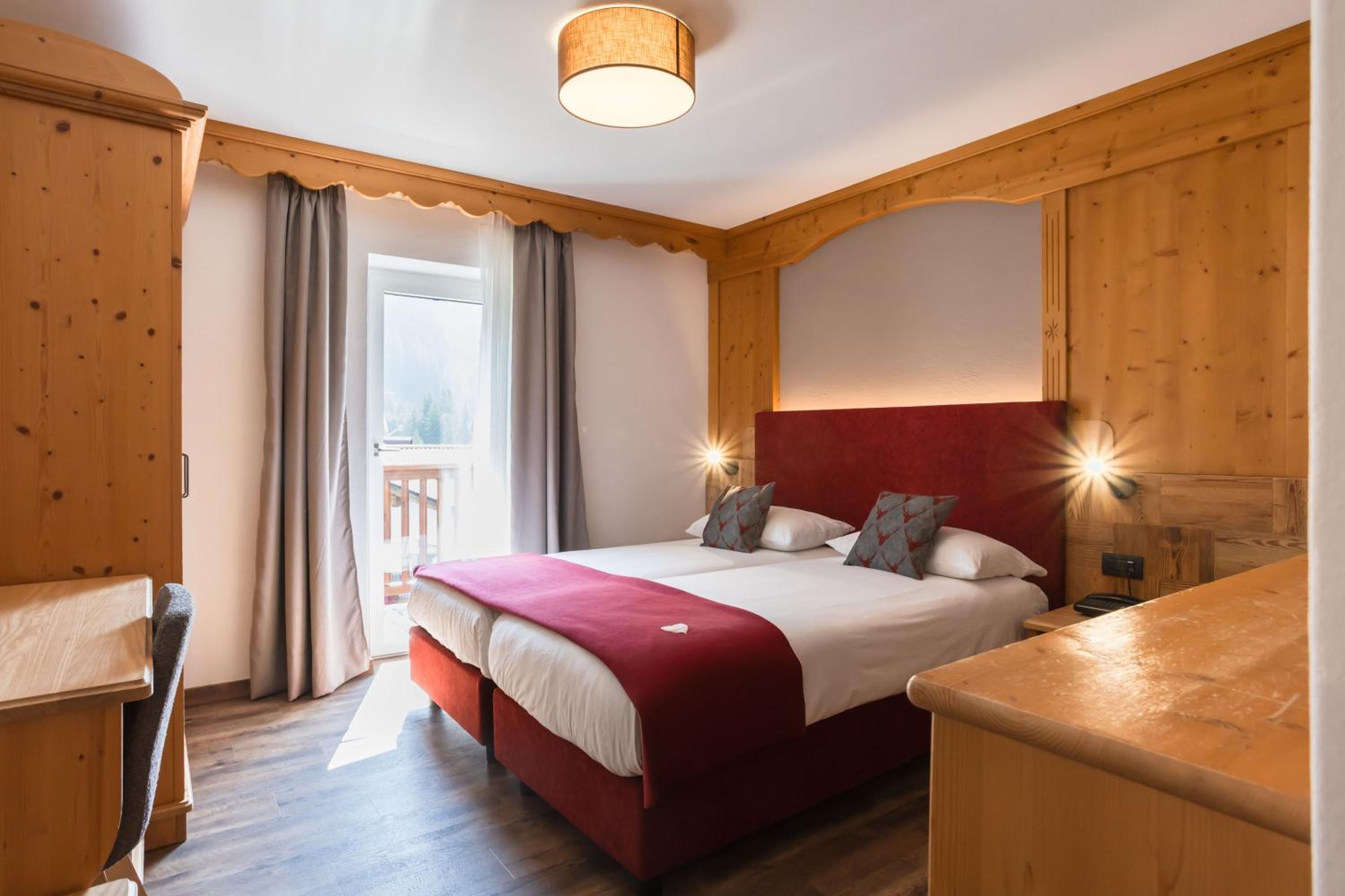 Large Double or Twin Room