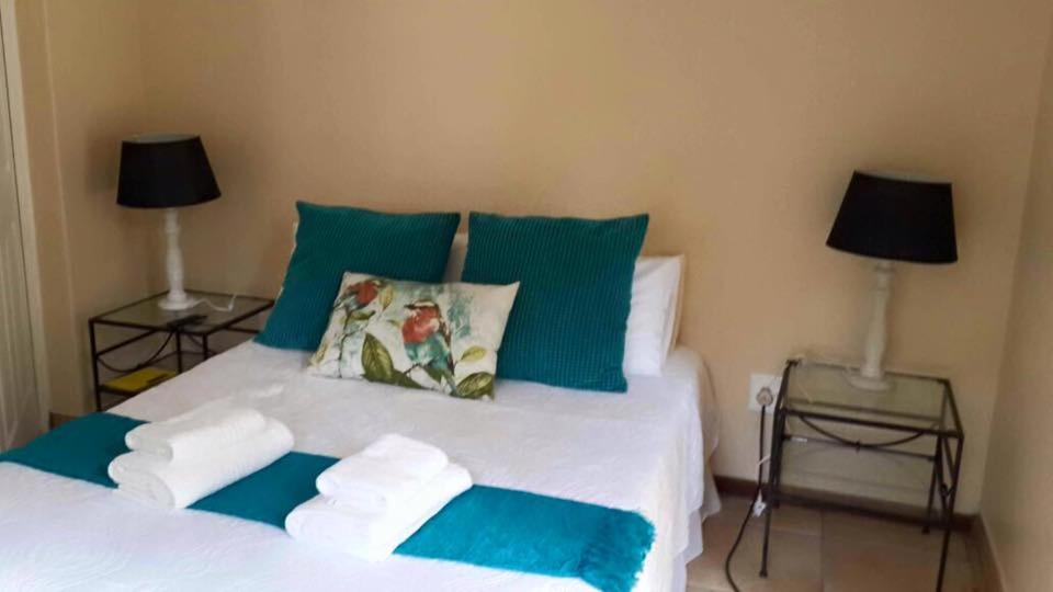 Queen Room 1
