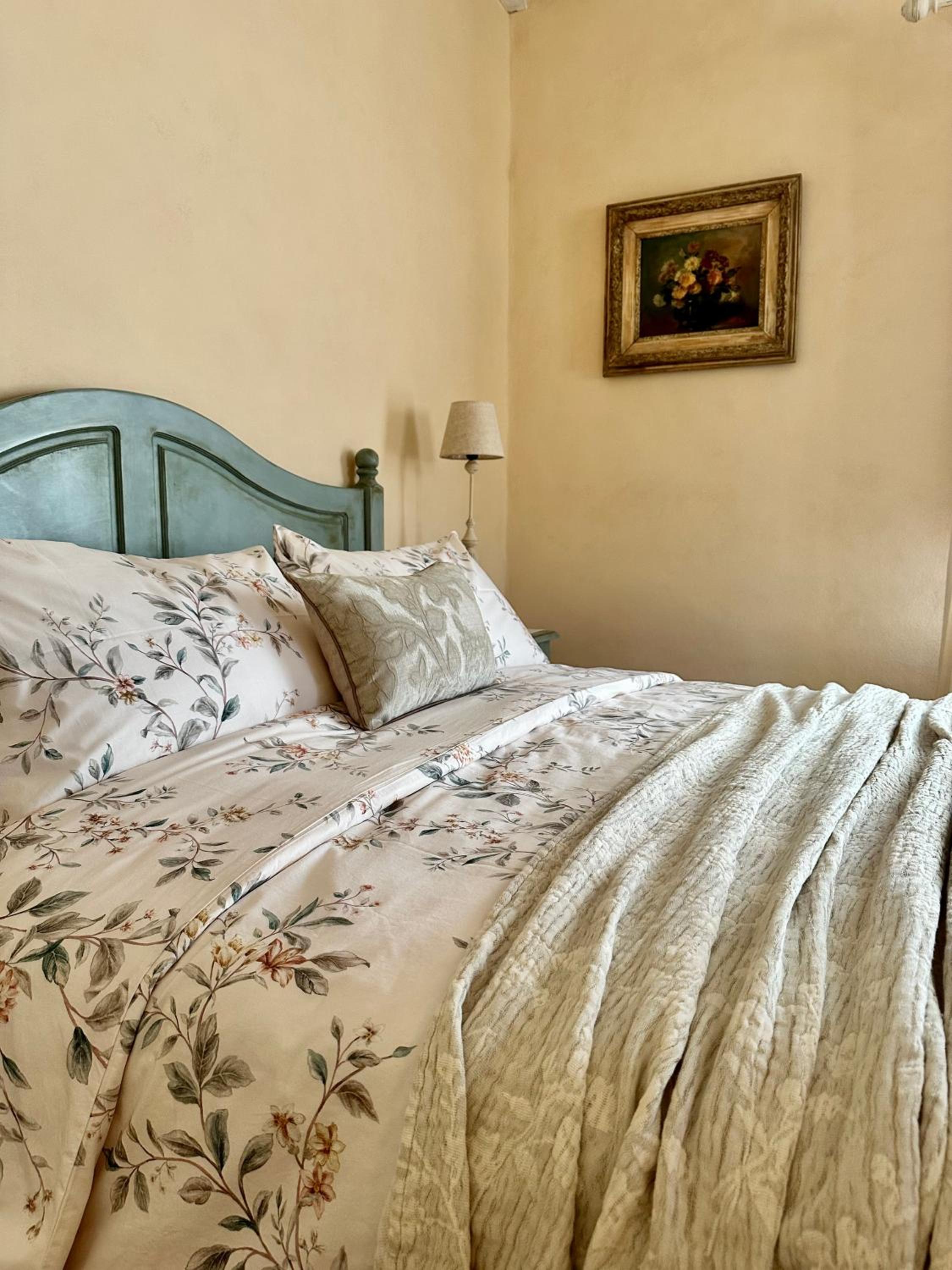 Queen Room with Garden View
