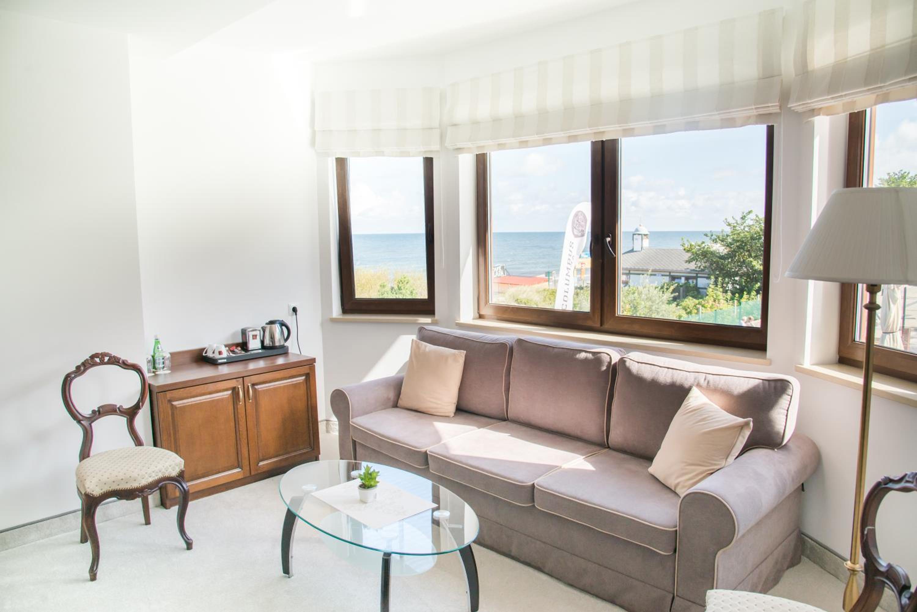 Deluxe Double Room with Promenade View photo 2