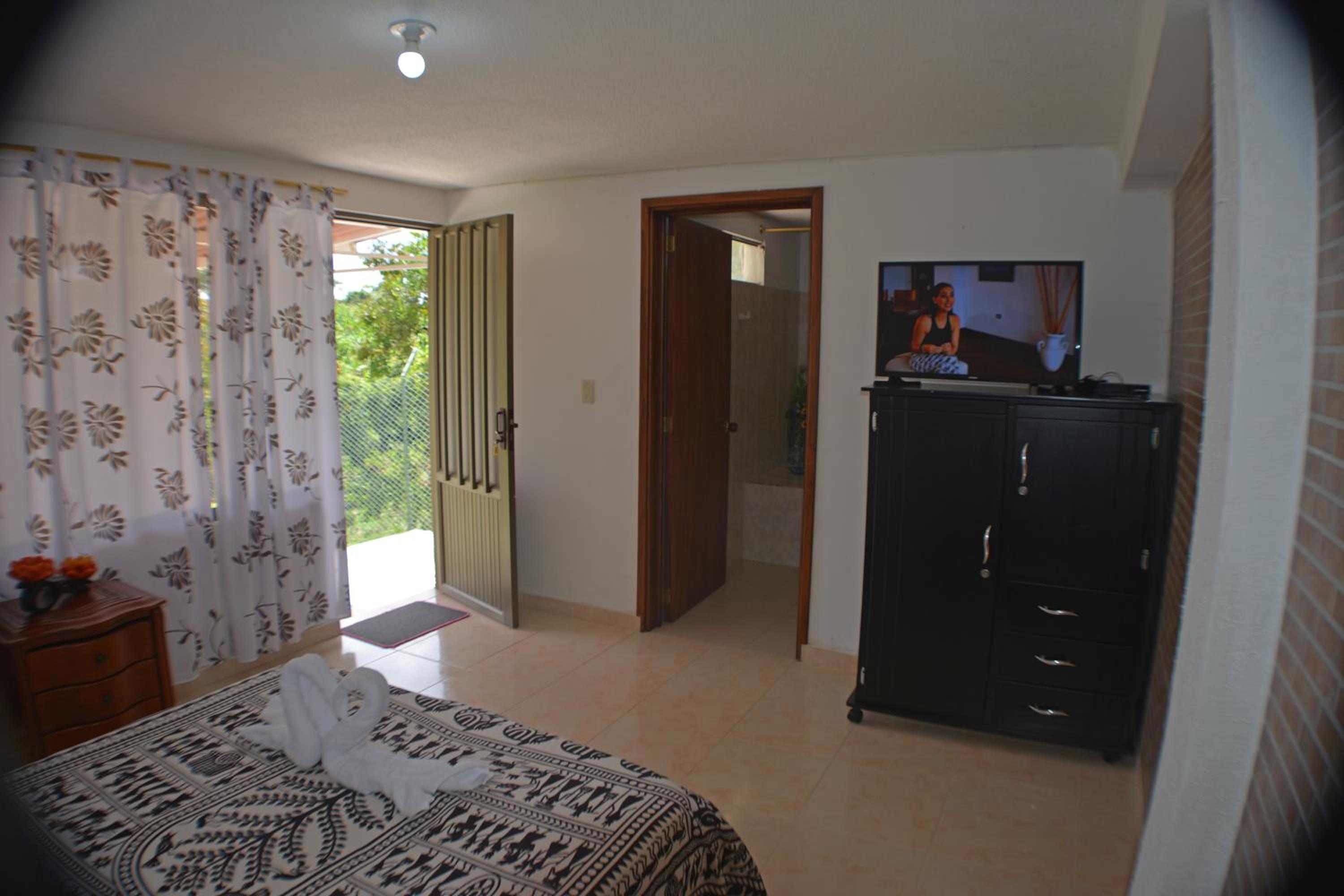 Deluxe Double Room with Bath photo 3