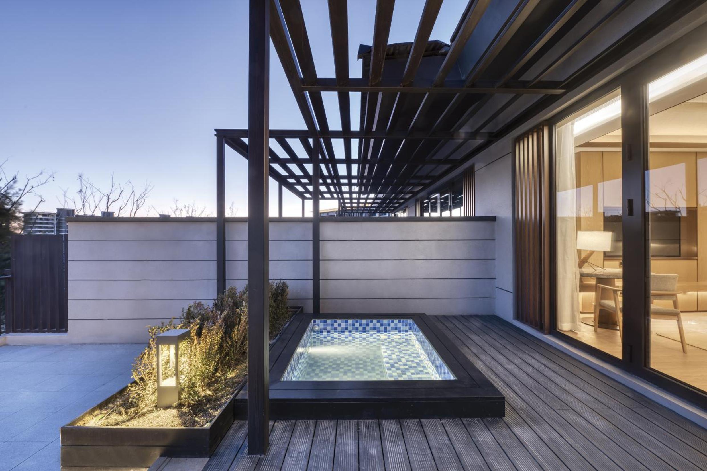 One-Bedroom Hotspring Yard Suite - Photo 4