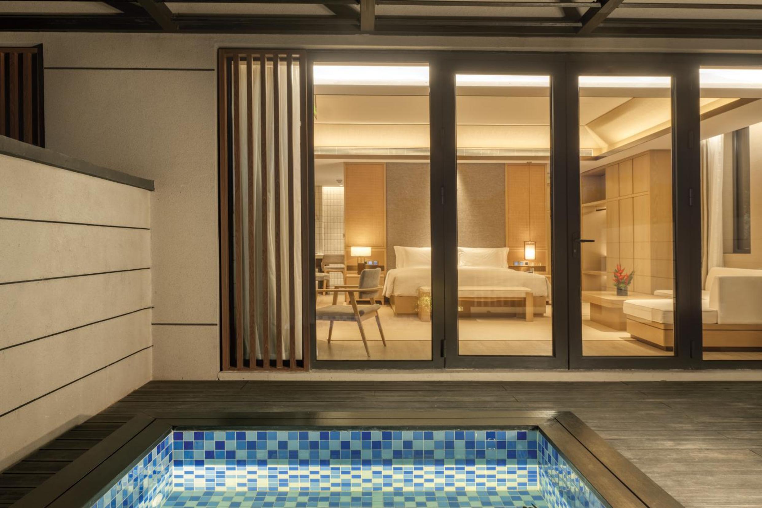 One-Bedroom Hotspring Yard Suite - Photo 3