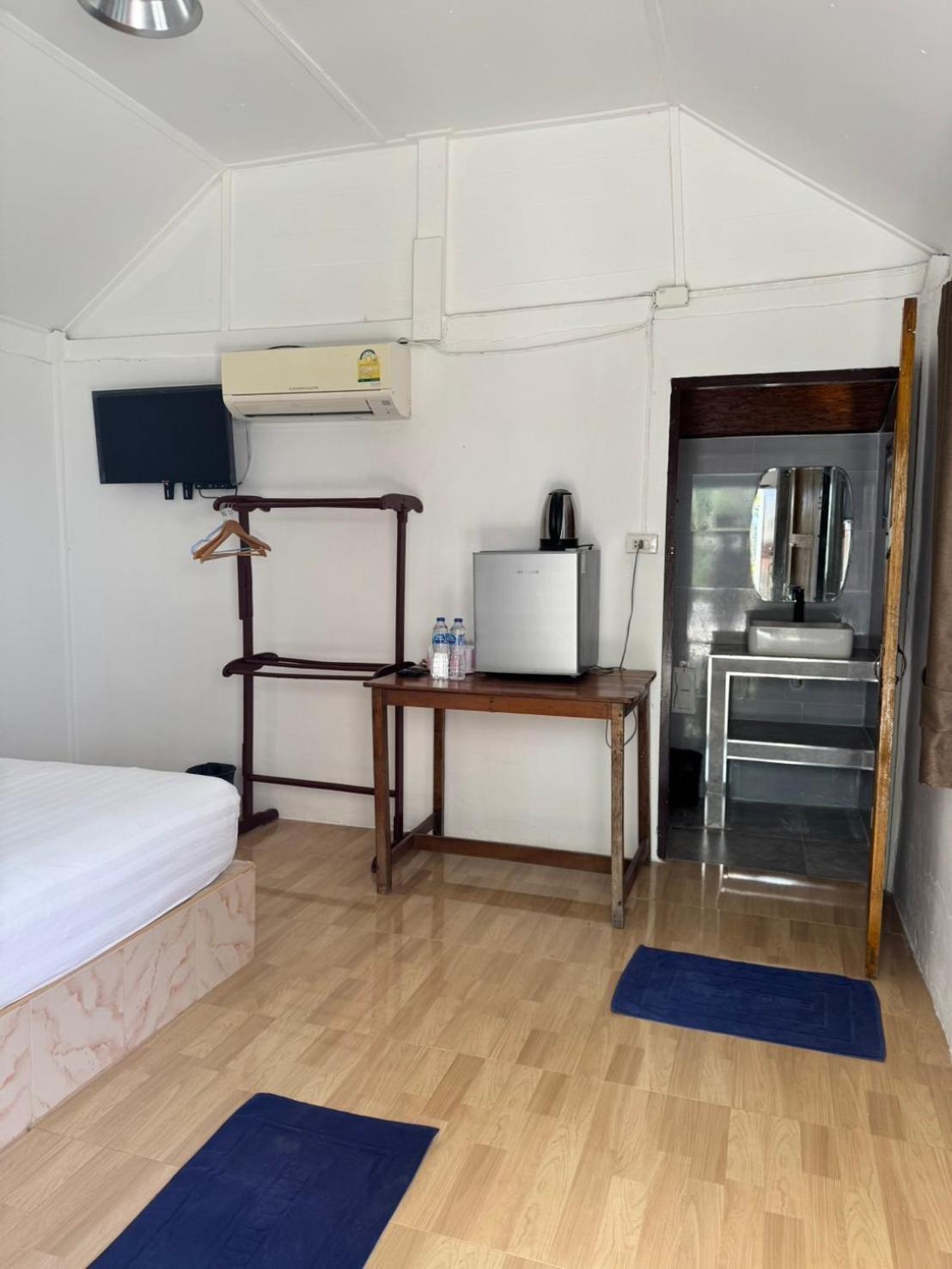 Standard Single Room photo 3