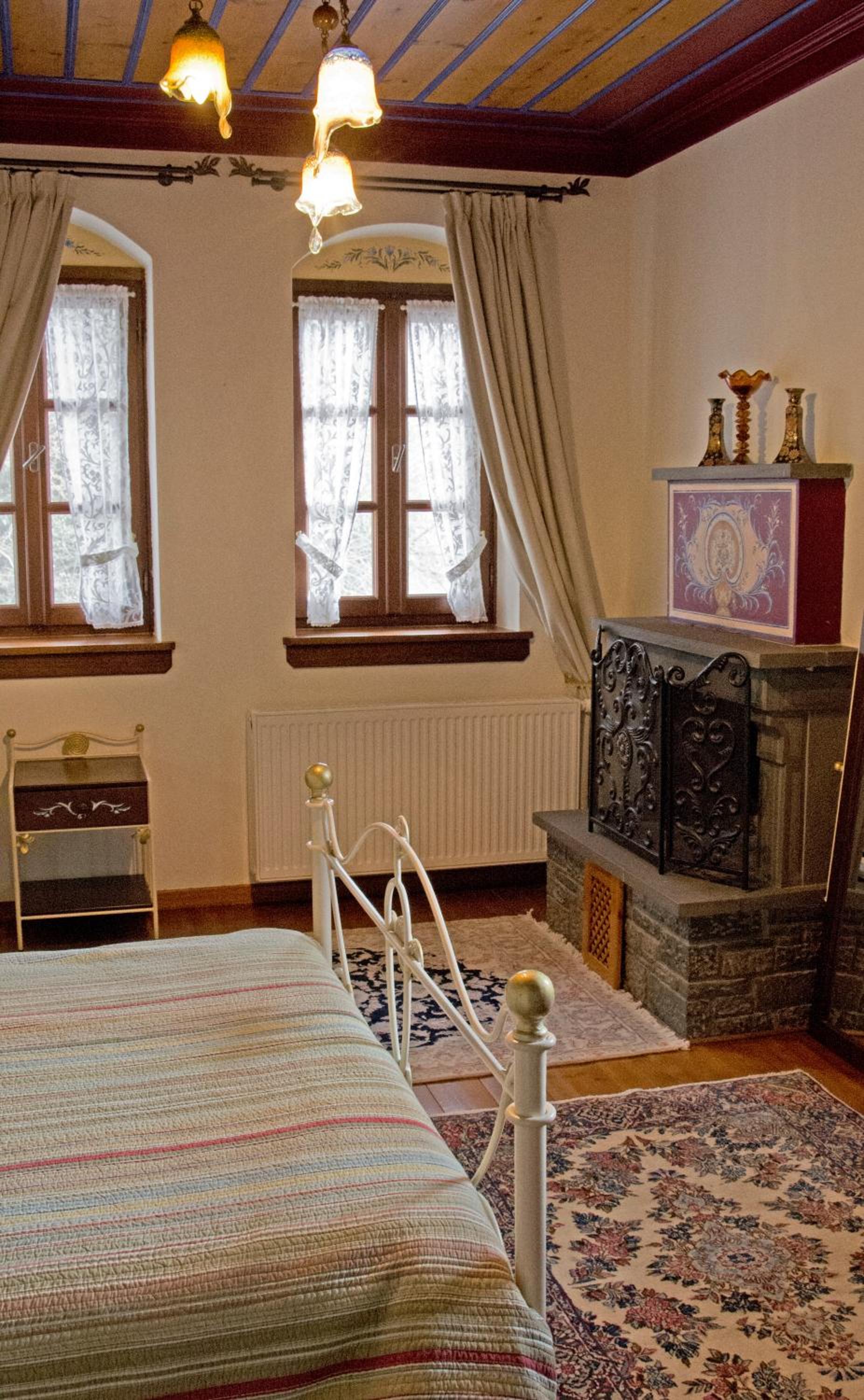 Deluxe Double Room with Fireplace - Photo 3