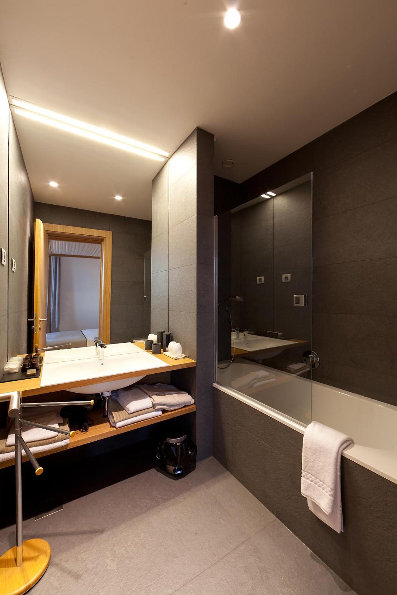 Junior Suite with Pool View