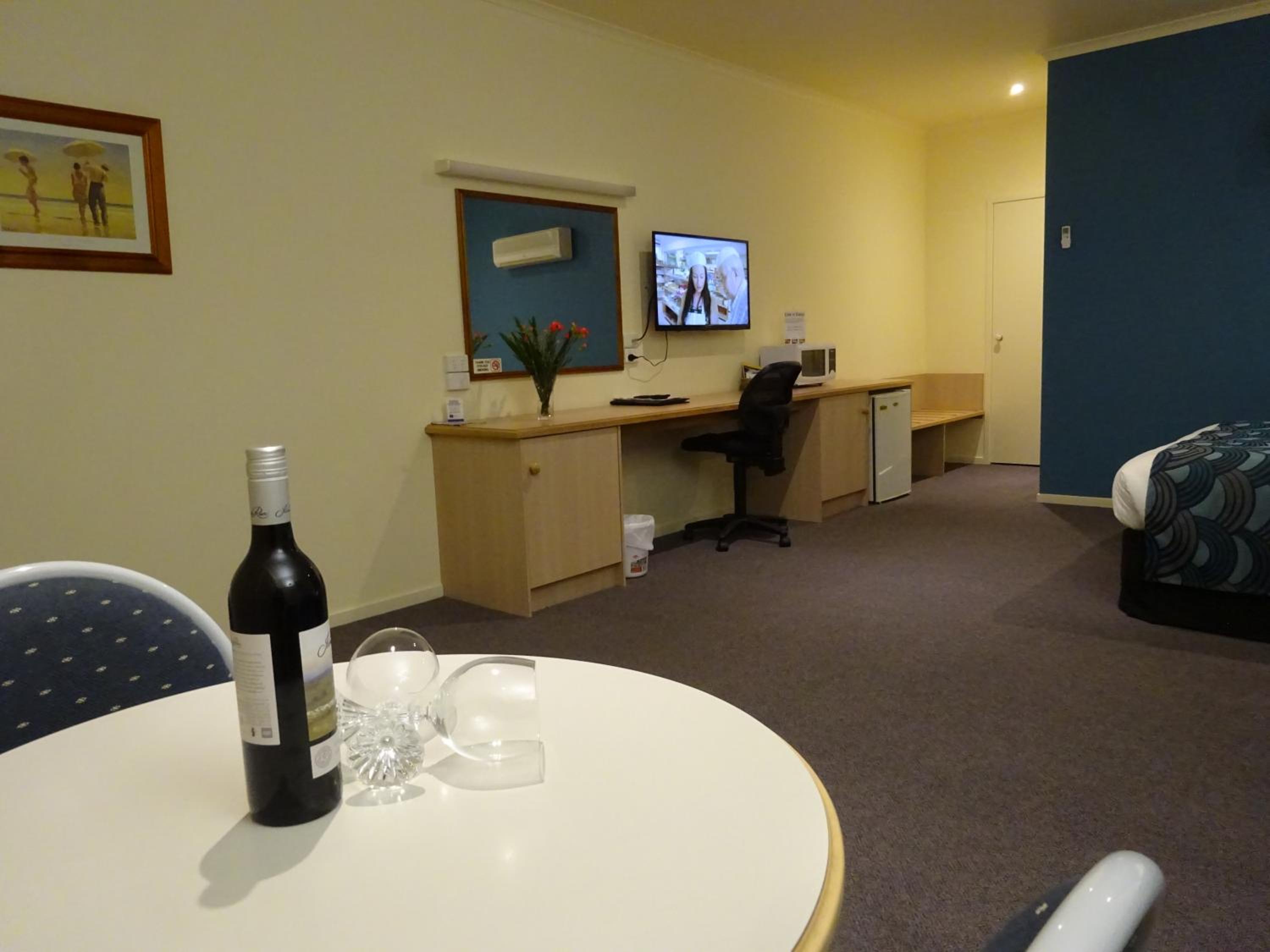 Deluxe Double Room with Spa Bath  - Photo 4