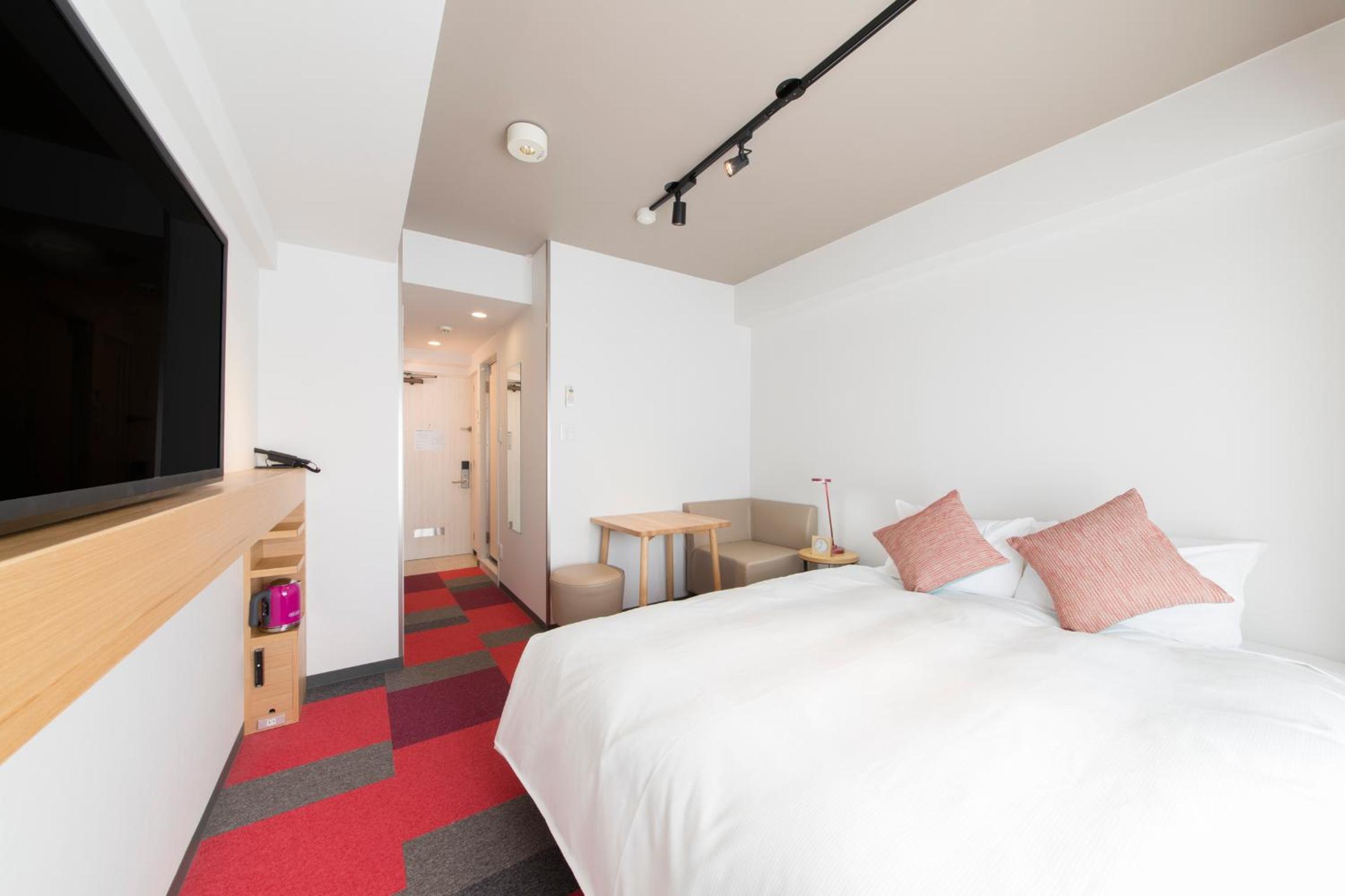Comfort Double Room with Washer/Dryer and Mini Kitchen - Non-Smoking