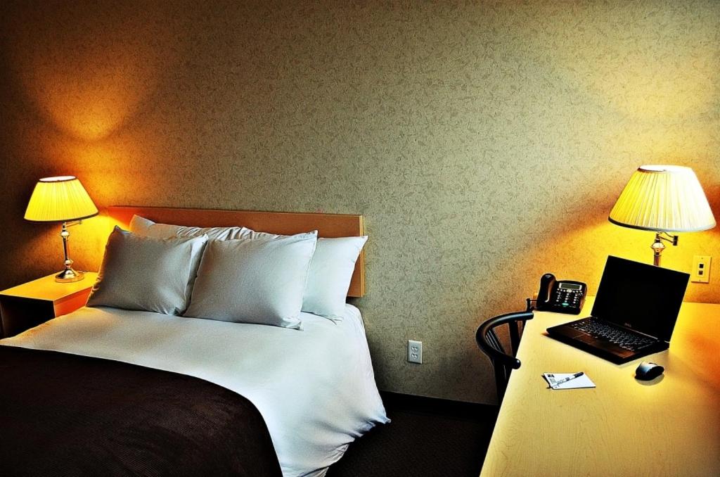 Two-Bedroom Suite photo 1