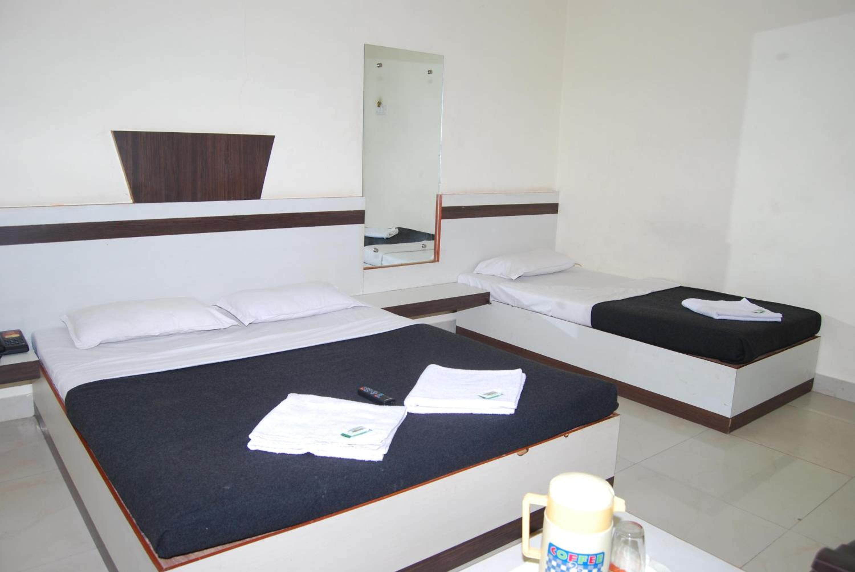Deluxe Family Room With Ac photo 3
