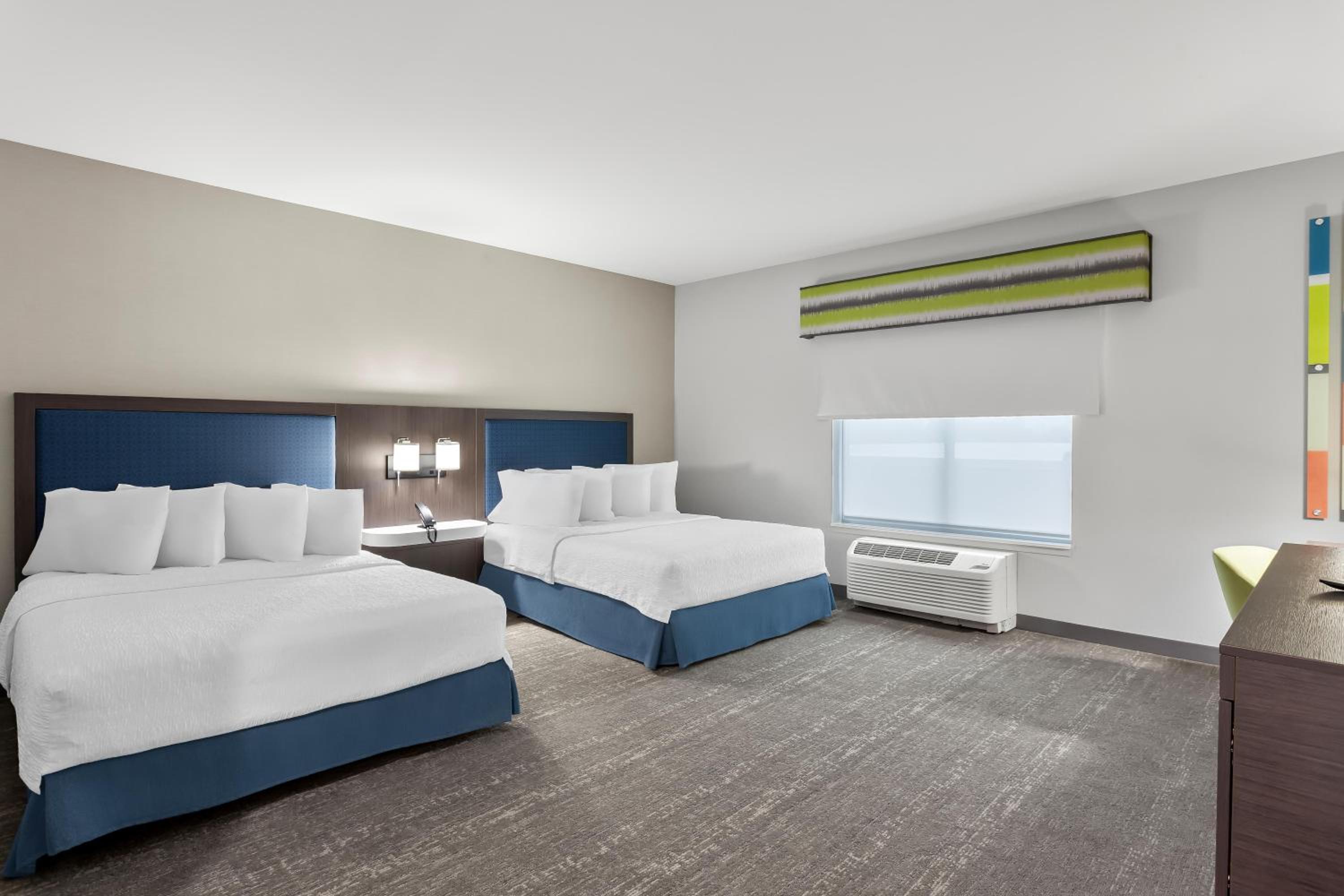 Queen Room with Two Queen Beds and Bath Tub - Mobility Access - Photo 2