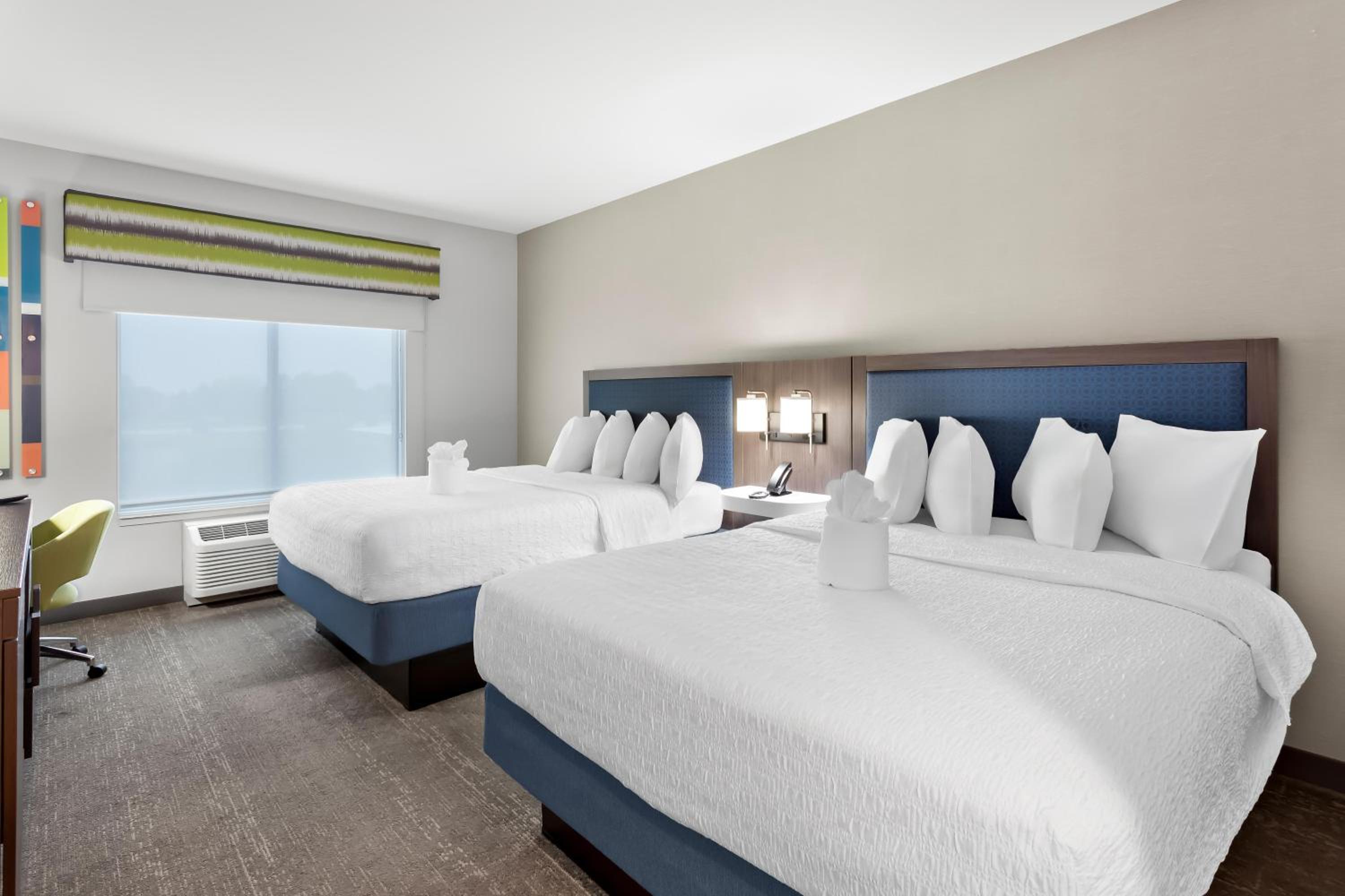 Queen Room with Two Queen Beds - Hearing Access - Photo 6