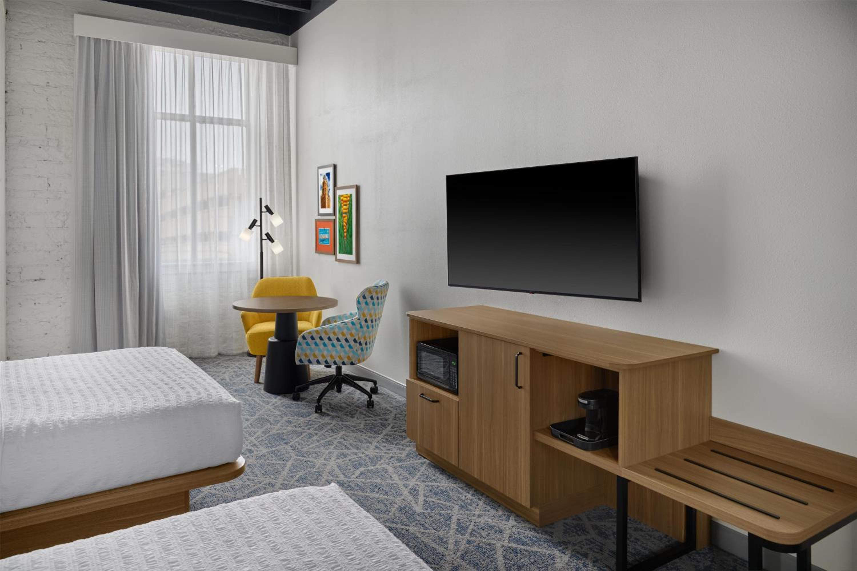Queen Room with Two Queen Beds and Bath/Shower Combo - Hearing Accessible photo 3
