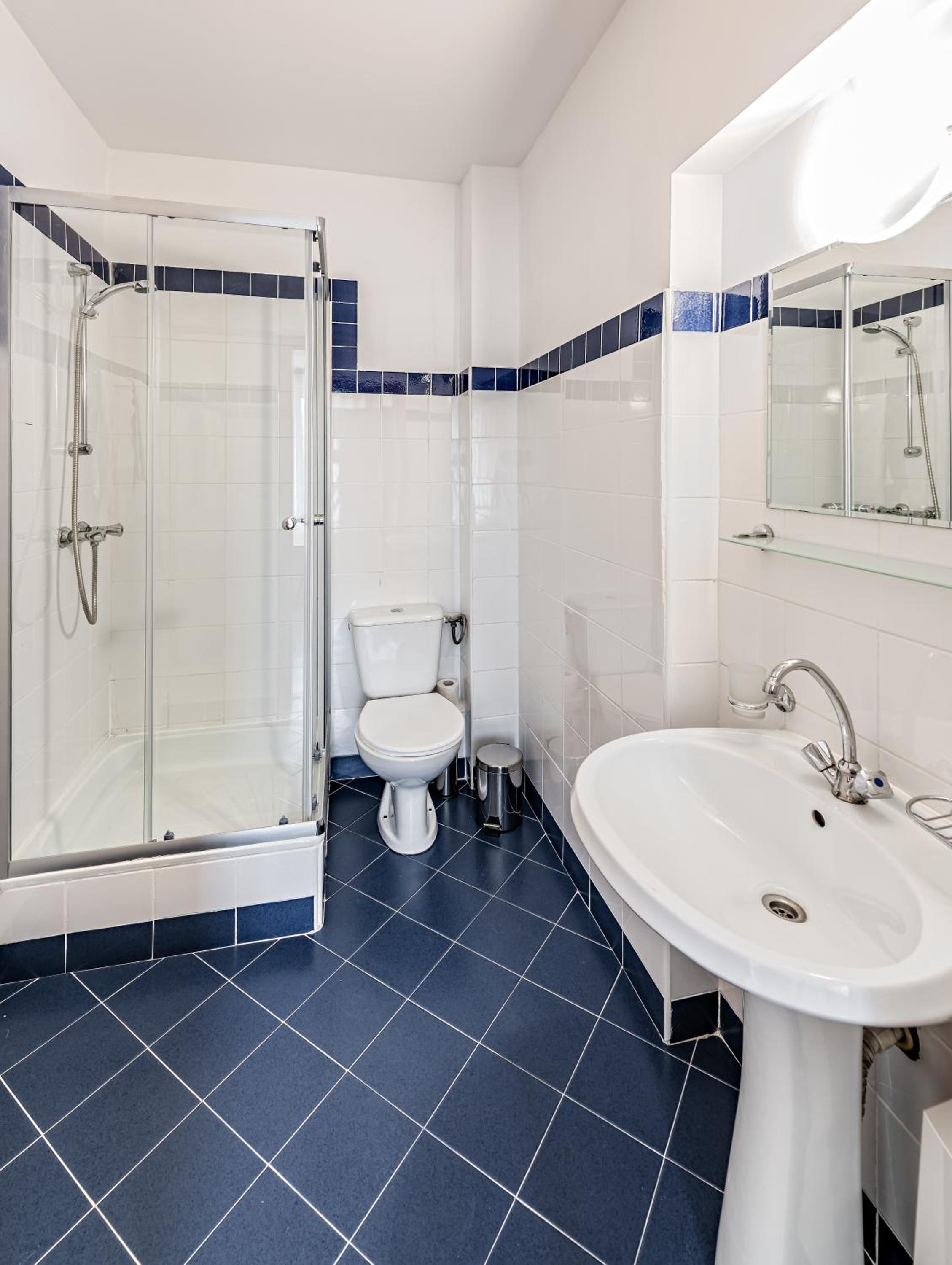 Single Room photo 2