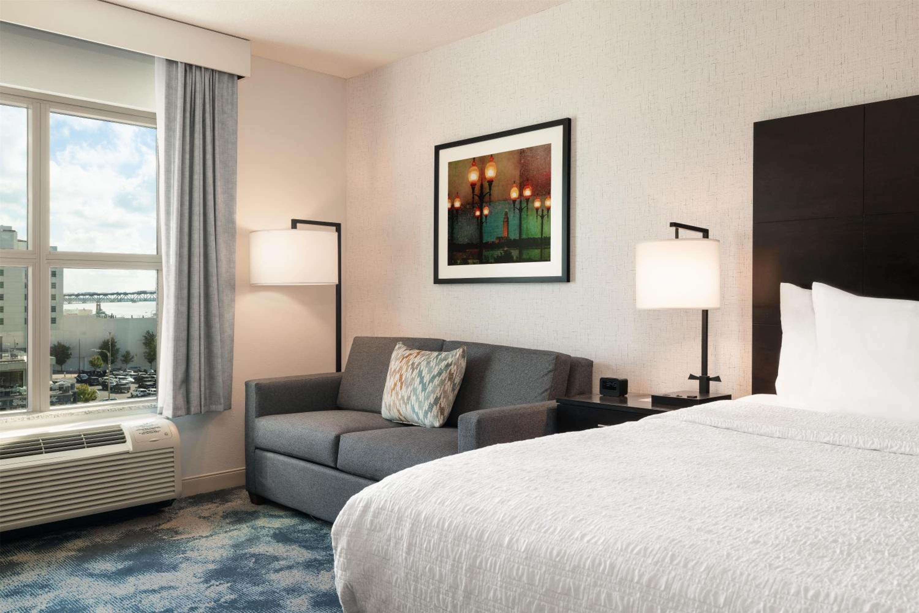 King Room with Sofa Bed - Non-Smoking