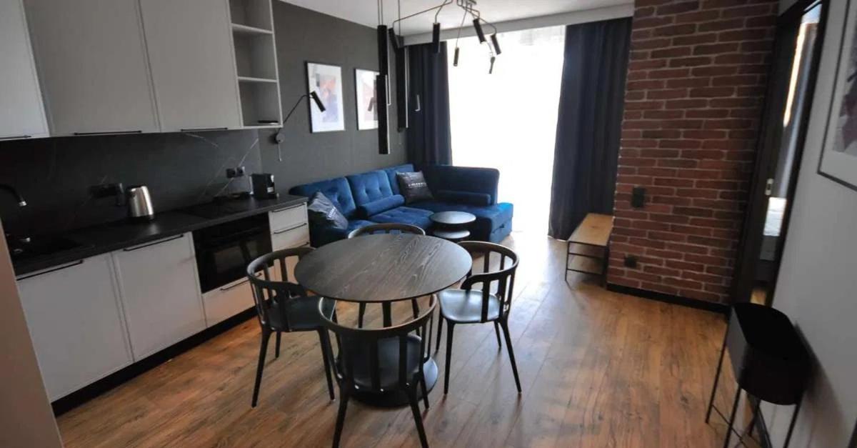 One-Bedroom Apartment with Balcony