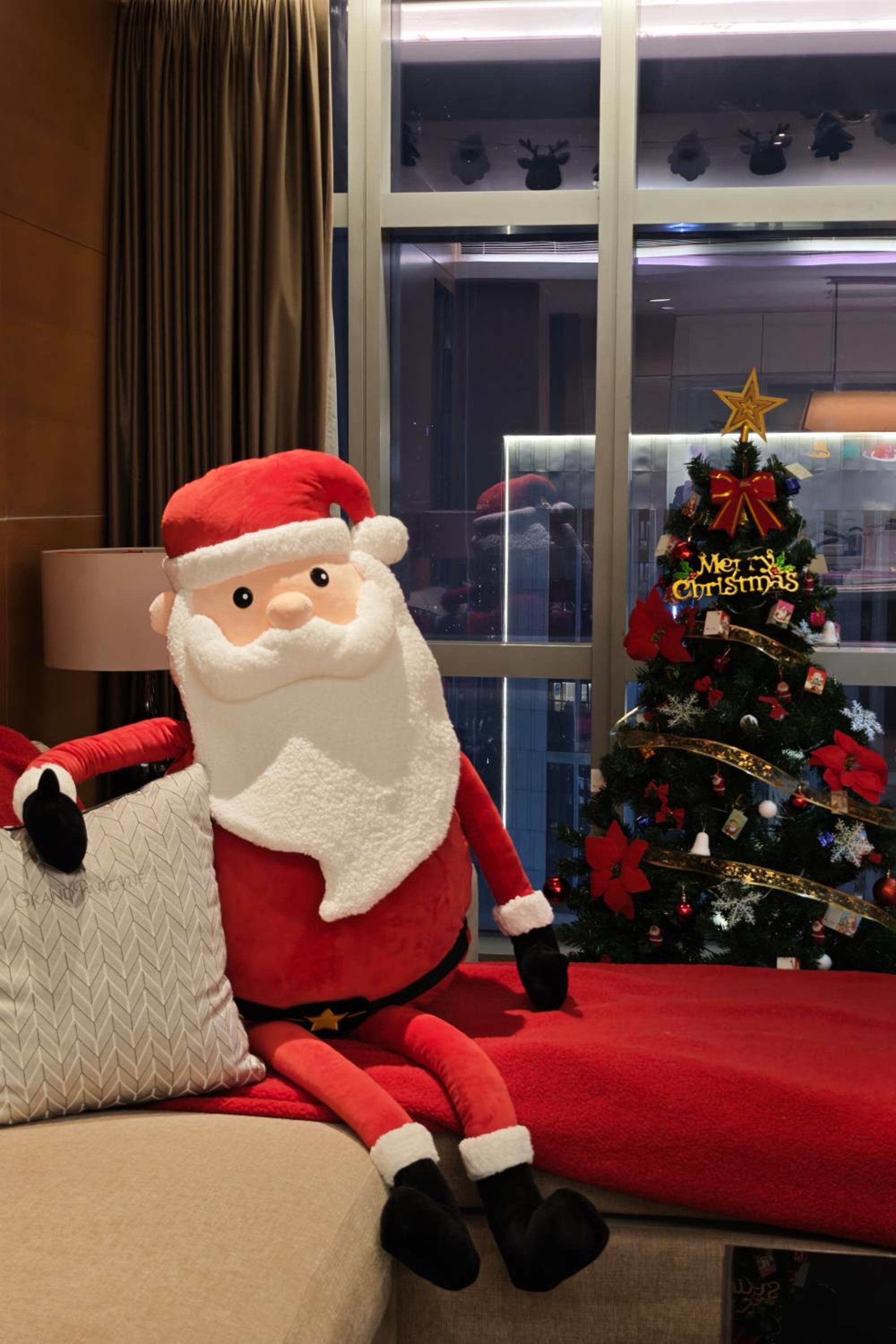 Christmas 1 Bedroom Suite