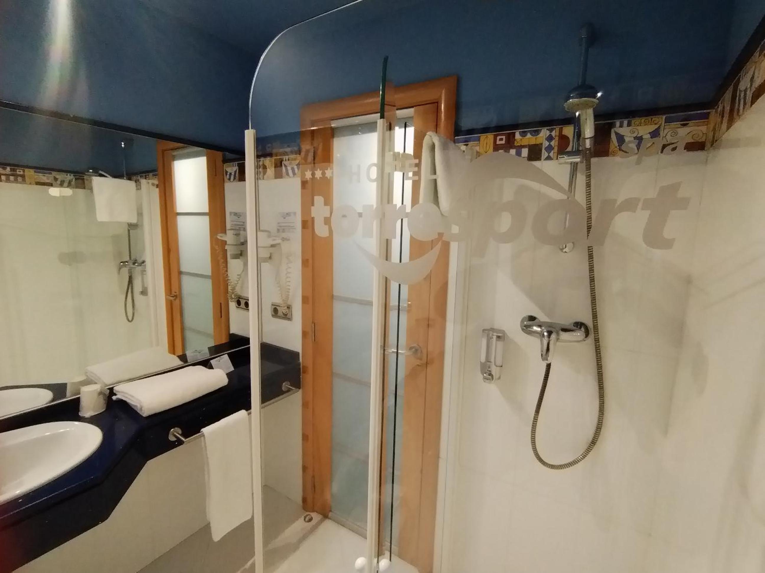 Deluxe Junior Suite photo 2