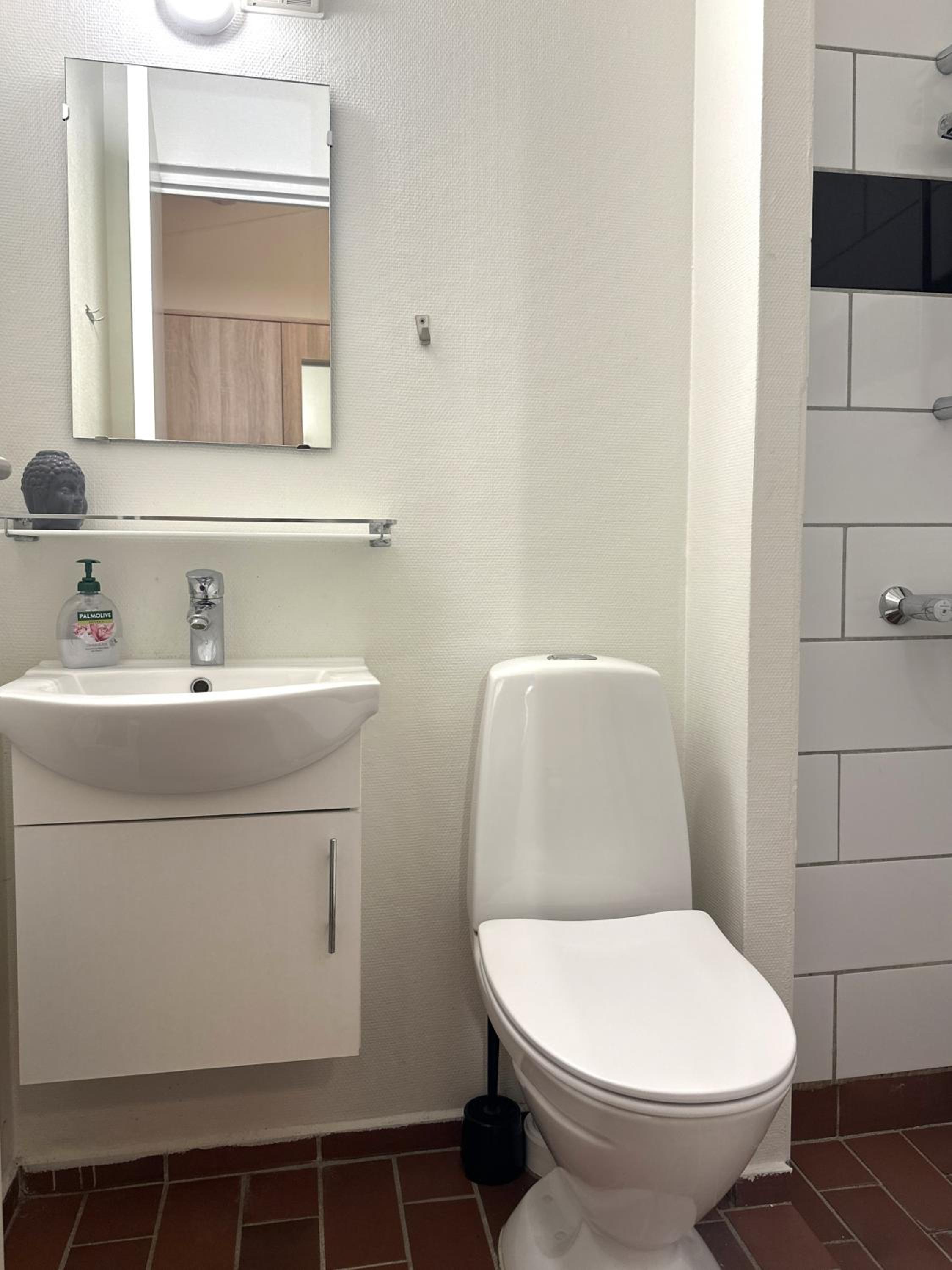 Double or Twin Room with Shower