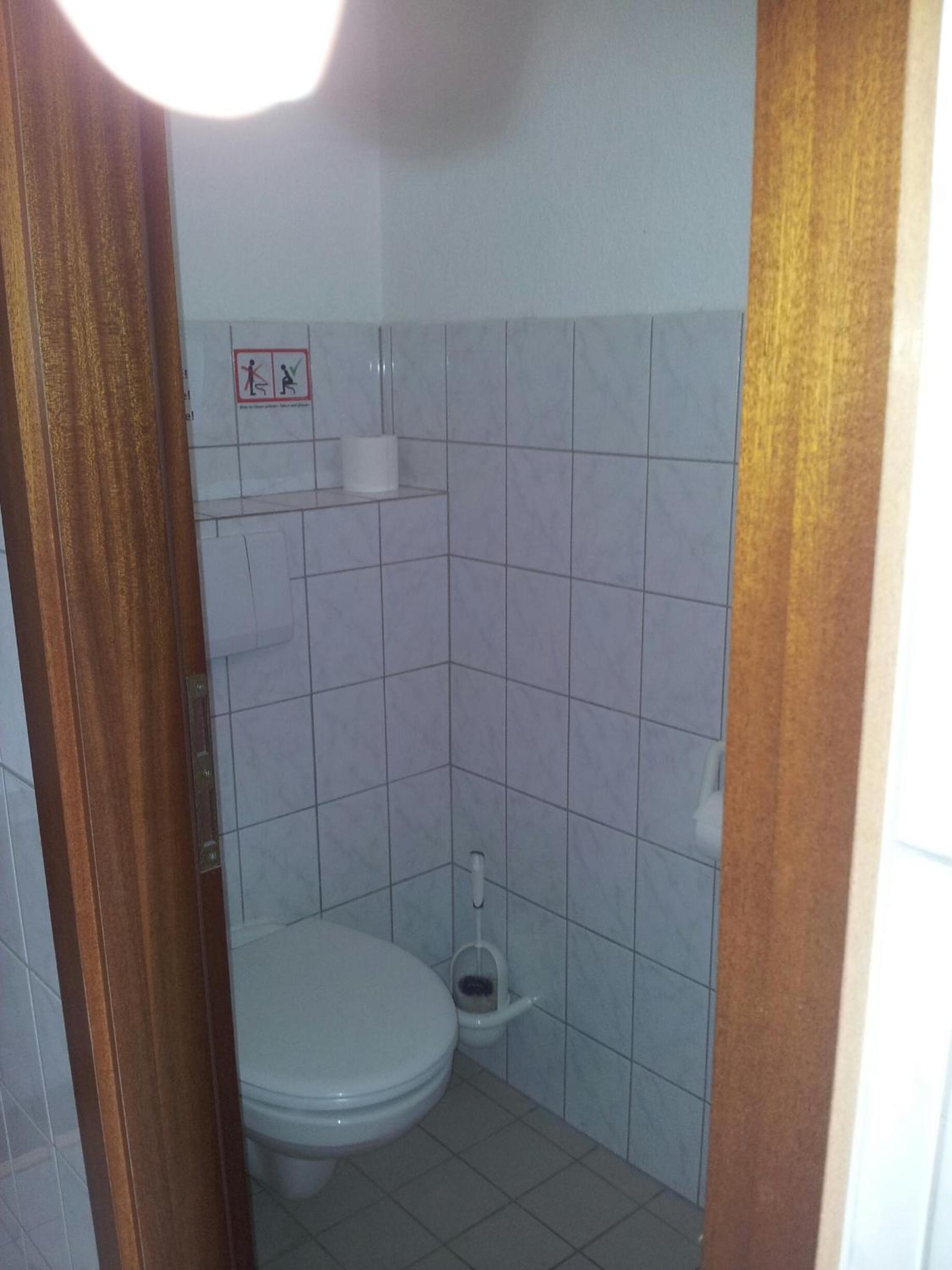 Twin Room with Private External Bathroom photo 3