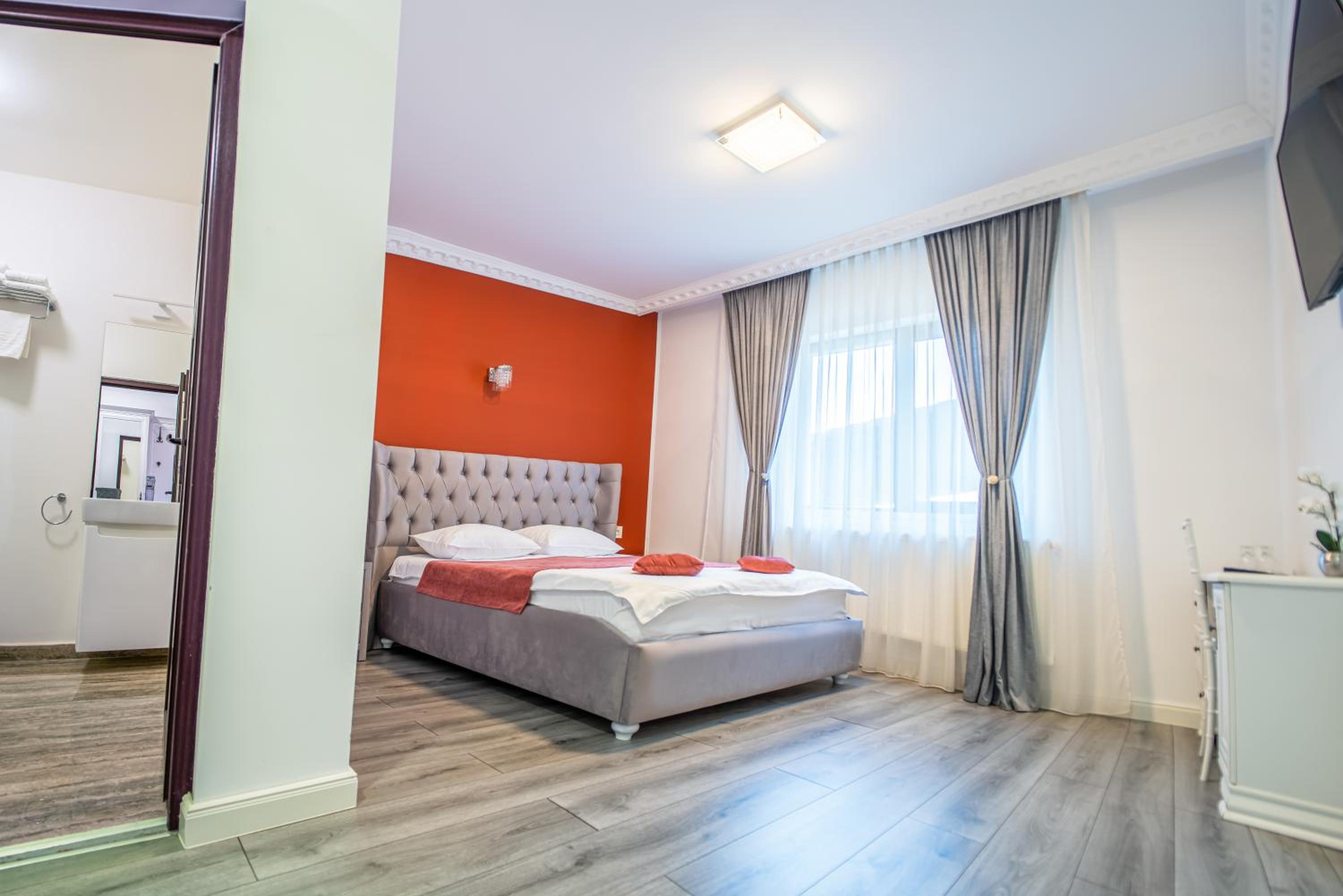 Double Room with Private Bathroom photo 2