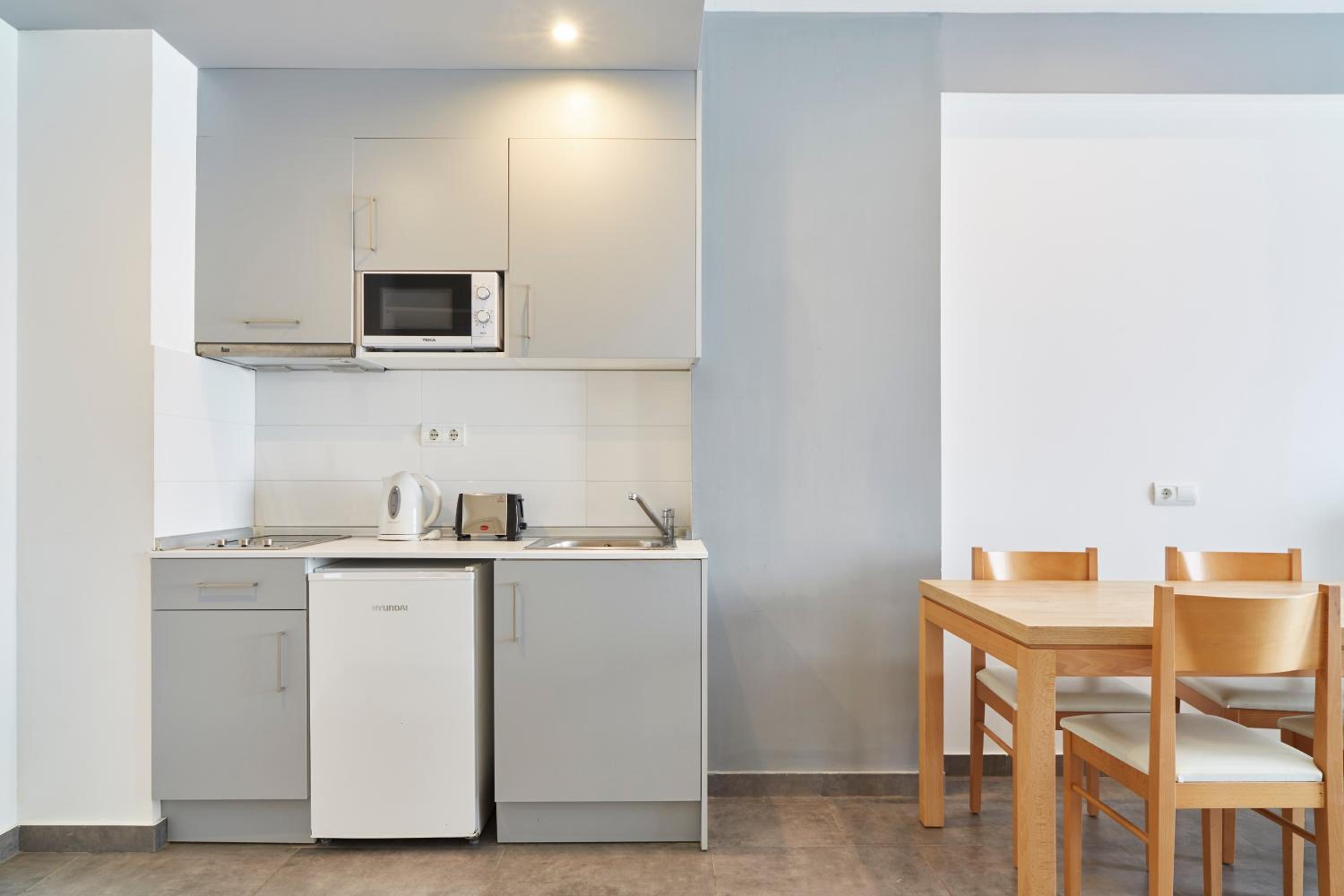 Inspire One-Bedroom Apartment with Sea View photo 2
