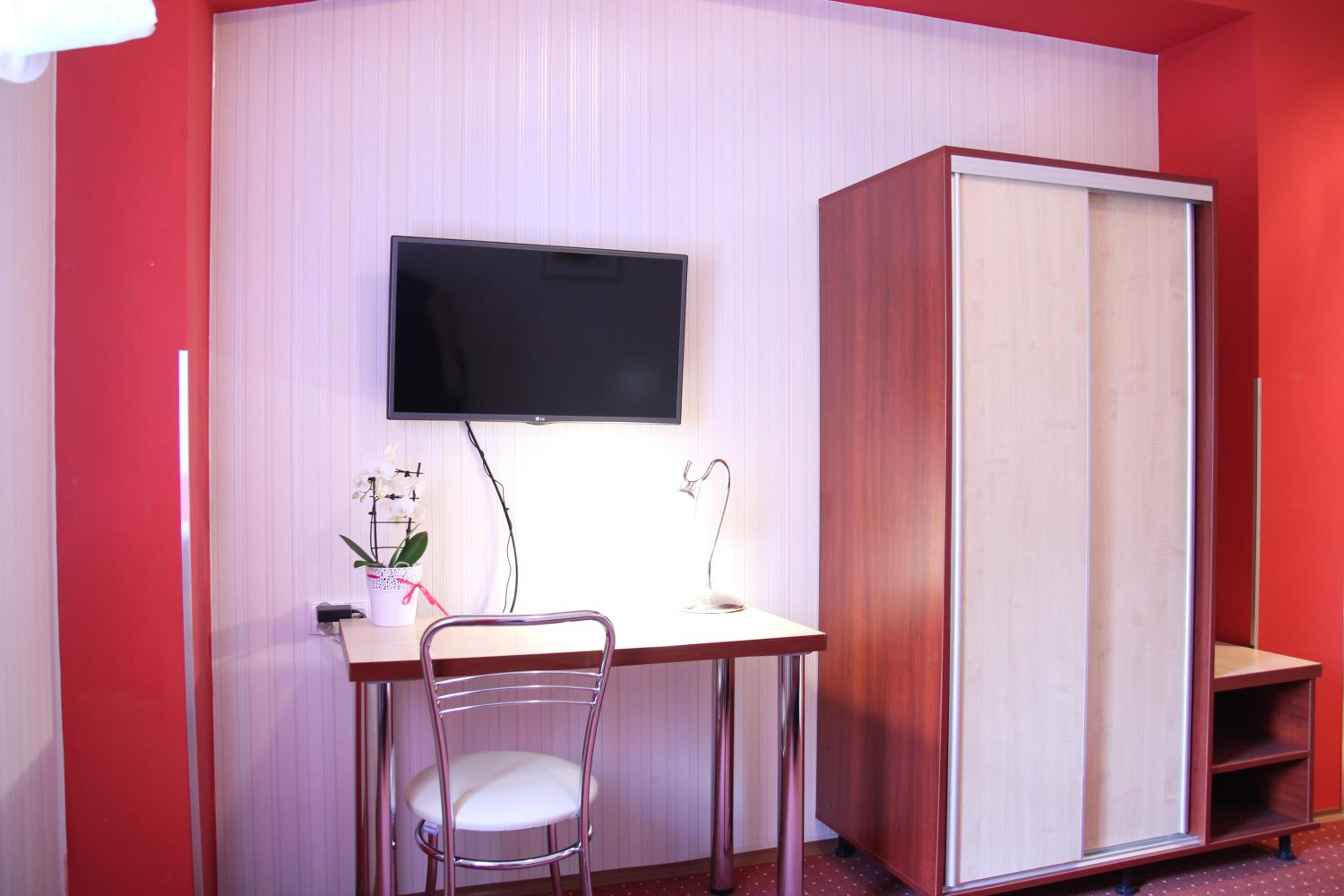 Double Room - Photo 3