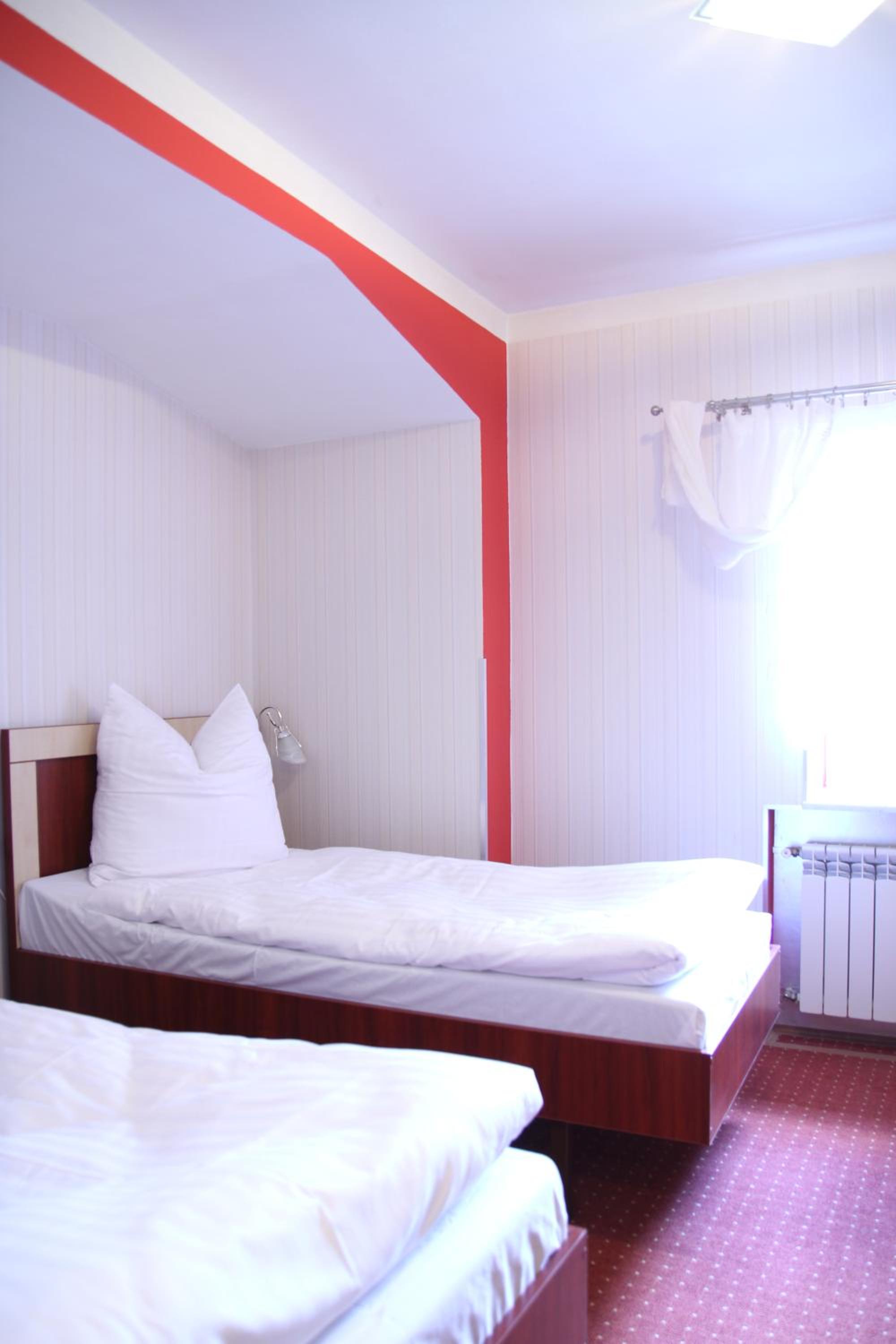 Double Room - Photo 5