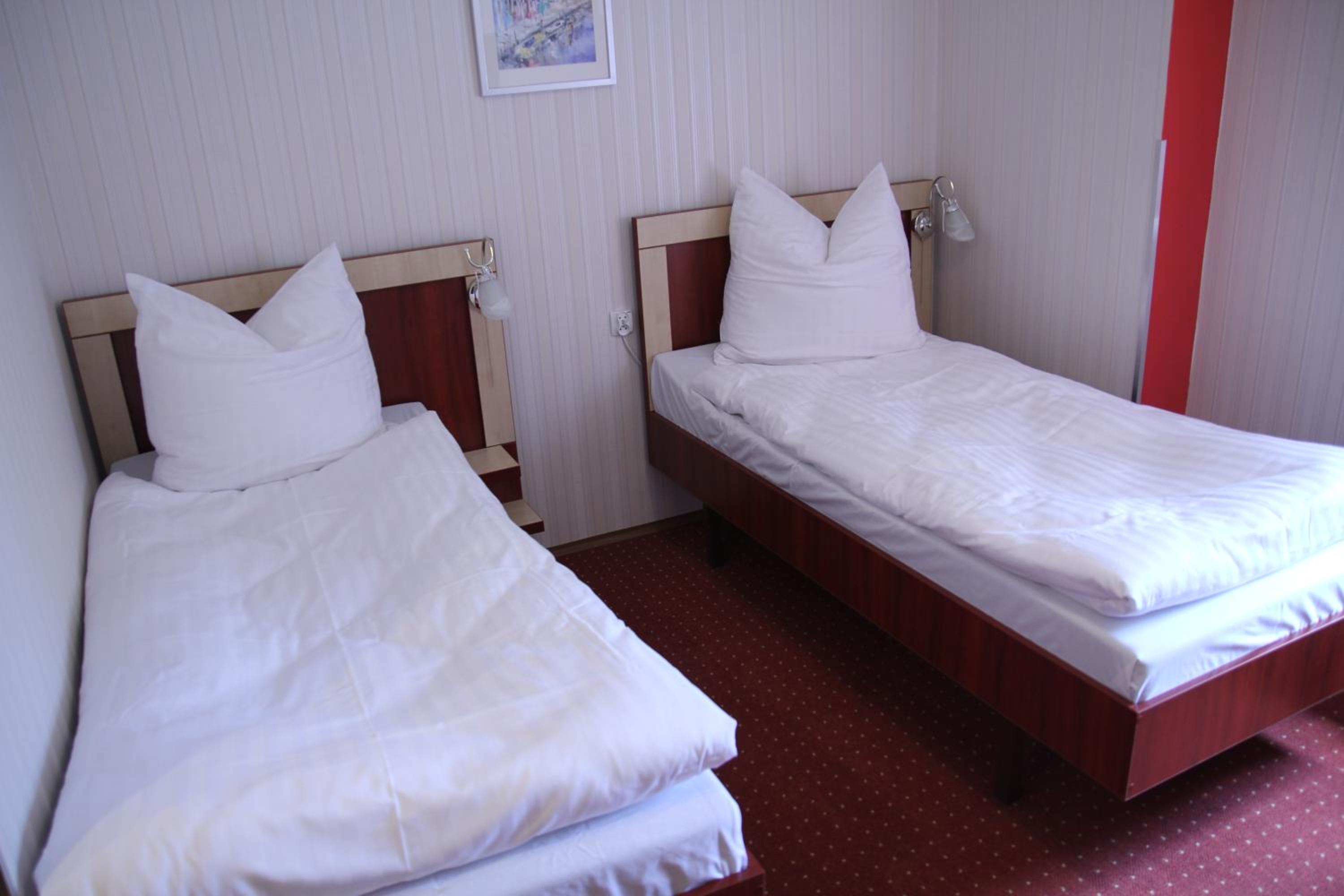 Double Room - Photo 8